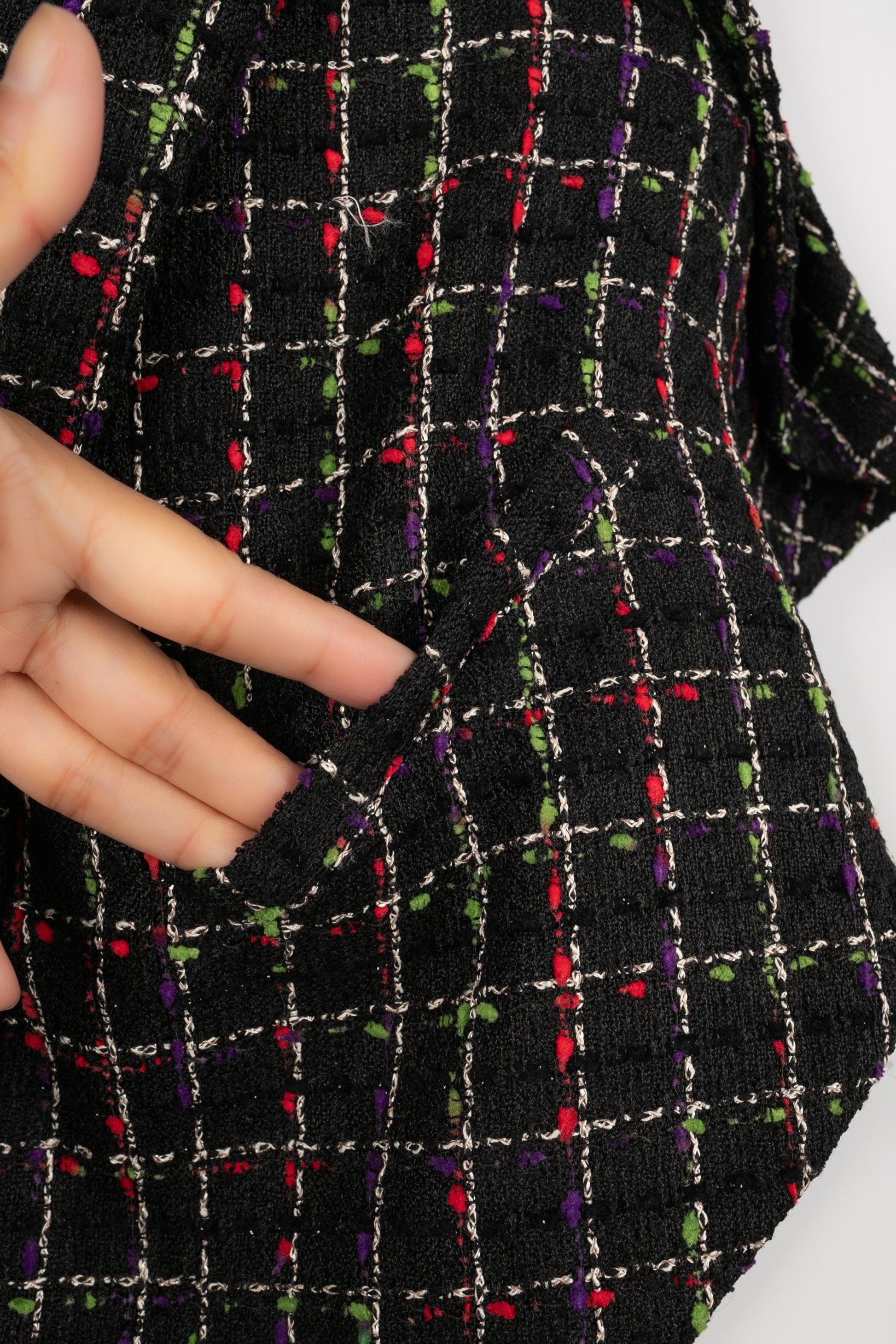 Chanel Tweed Jacket with Silk Lining For Sale 3