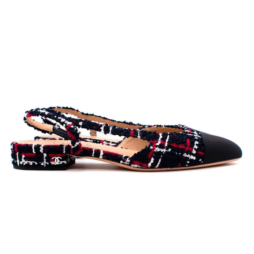  Chanel Tweed Navy/Red/White Slingback Flat Shoes

- Navy toe
- Elasticated backsling 
- Navy, red and white tweed upper
- Low heel
- Silver-tone CC logo on the side of the heel 

Materials:
Leather

Made in Italy

PLEASE NOTE, THESE ITEMS ARE