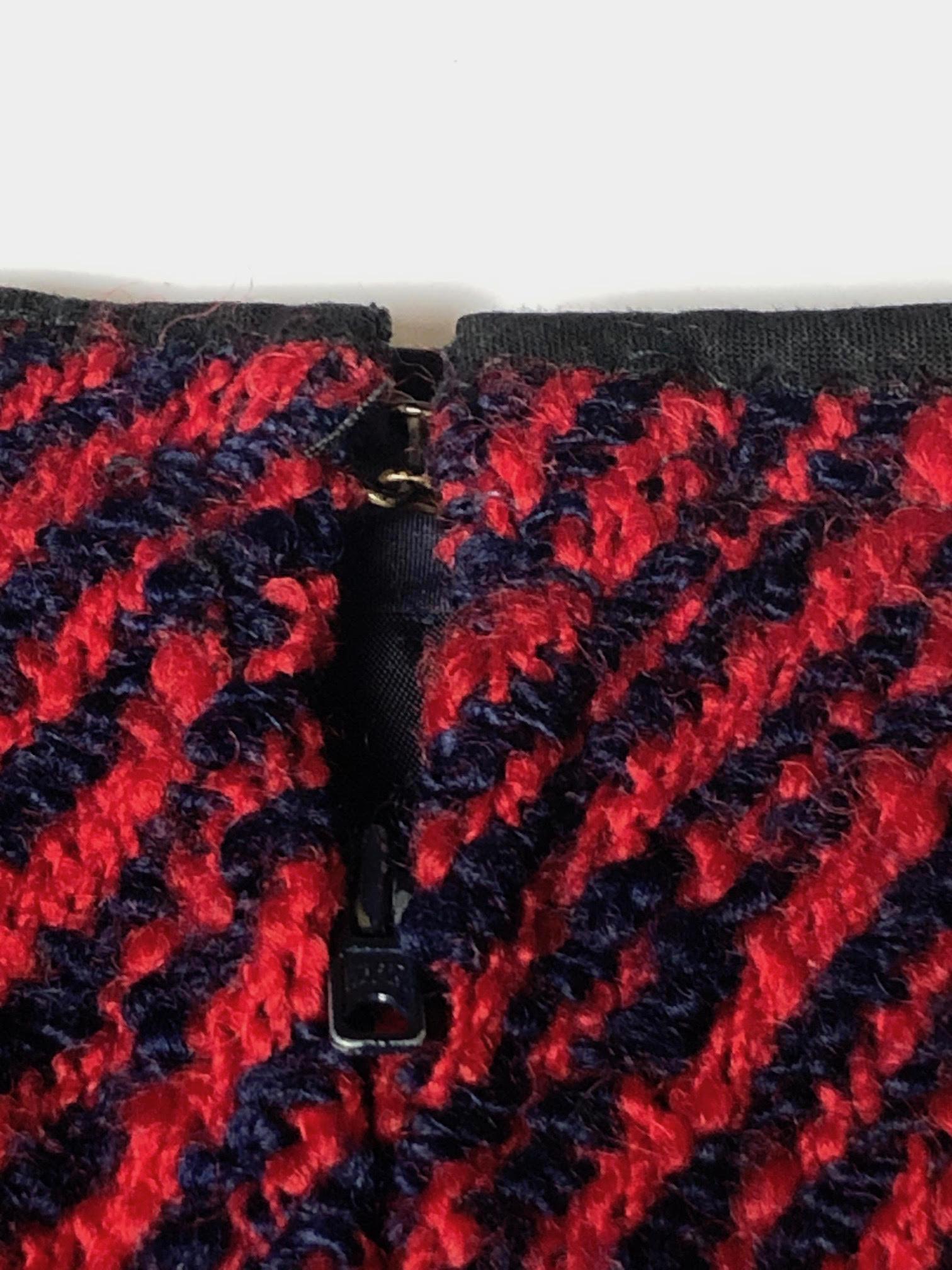 CHANEL Couture Tweed-Bleistiftrock Vintage in Rot und Mitternachtsblau im Angebot 3