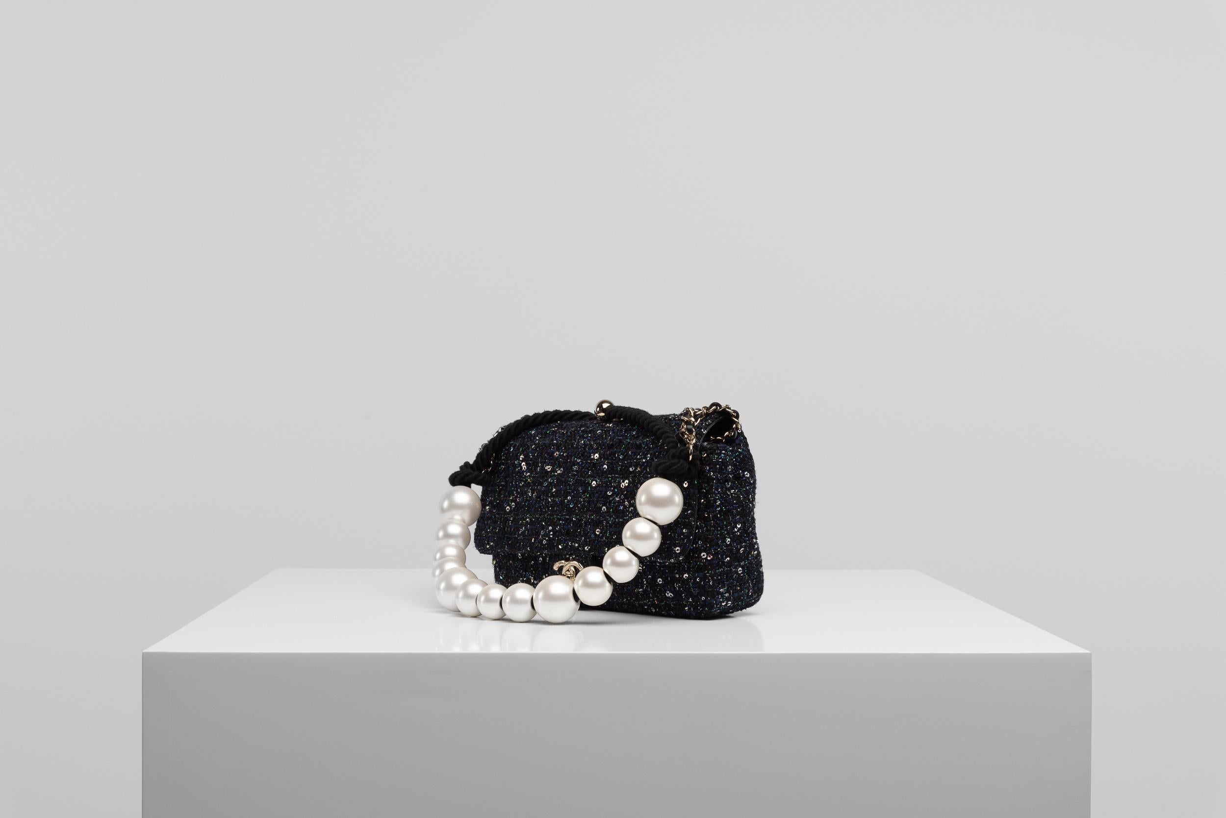 Chanel Tweed Sequins Pearl Bag RARE Full-Set Unisexe en vente