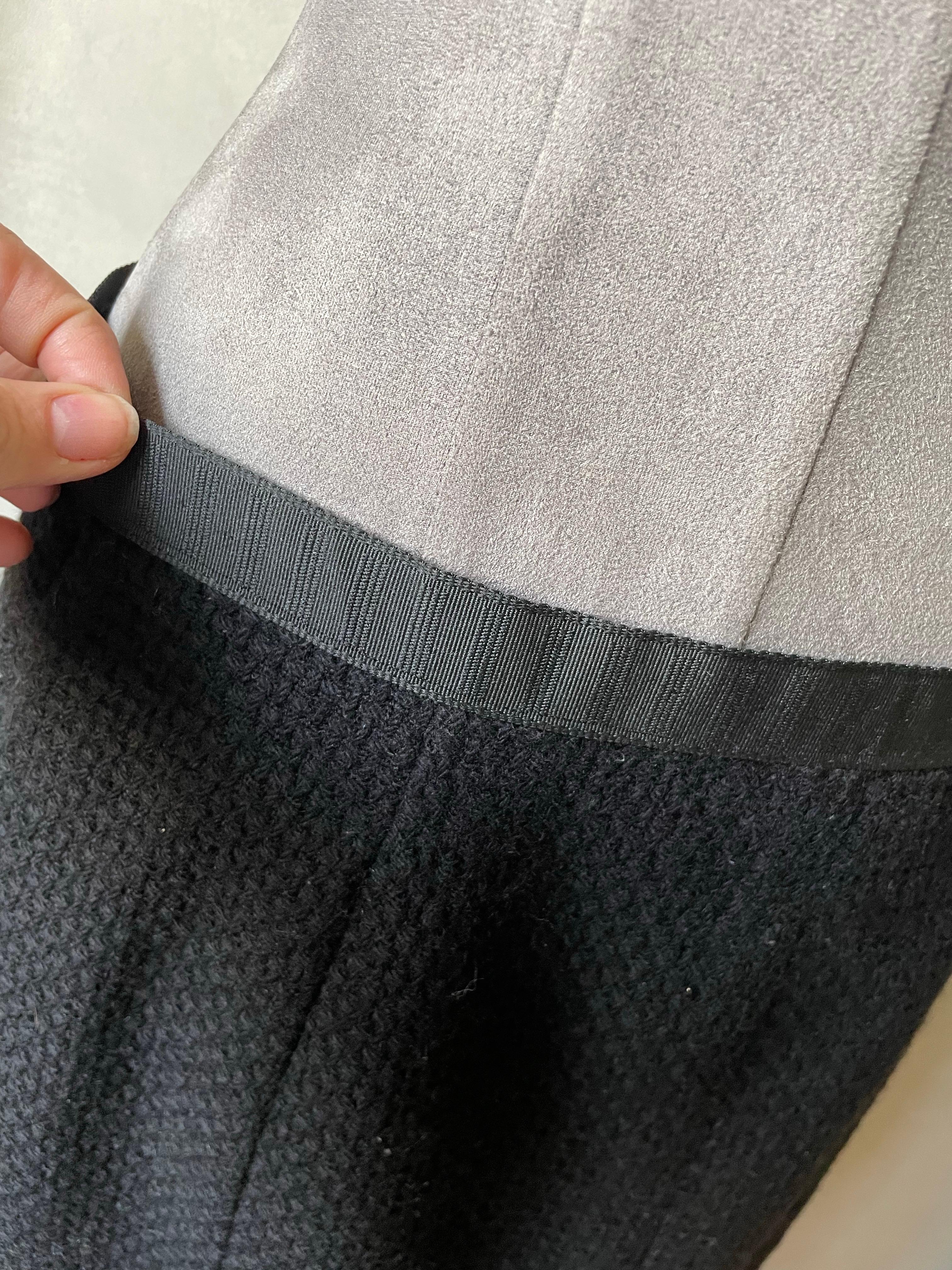 CHANEL tweed suit Jacket and skirt in vendita 5