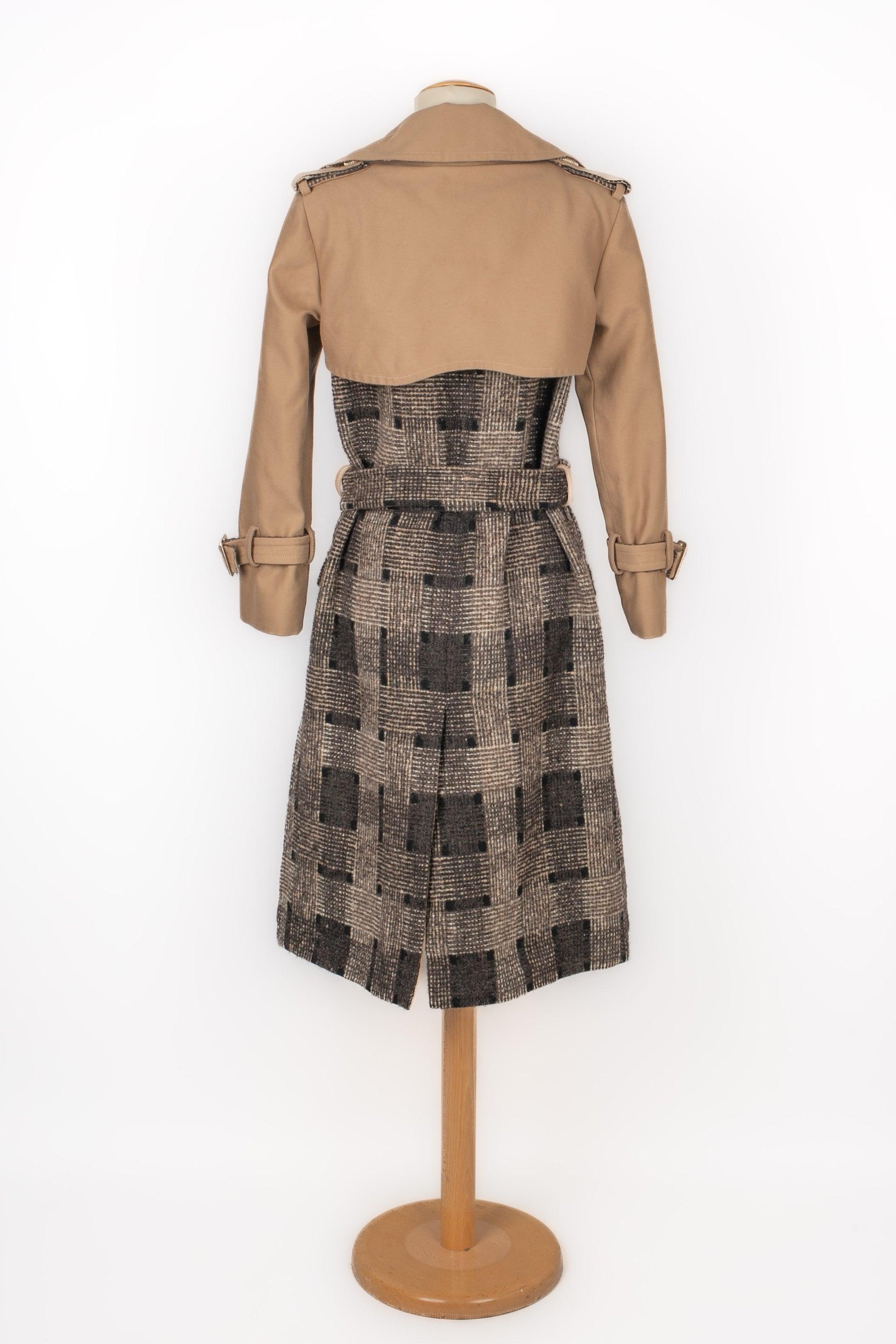 Chanel Tweed Trench Coat, 2016 In Excellent Condition In SAINT-OUEN-SUR-SEINE, FR
