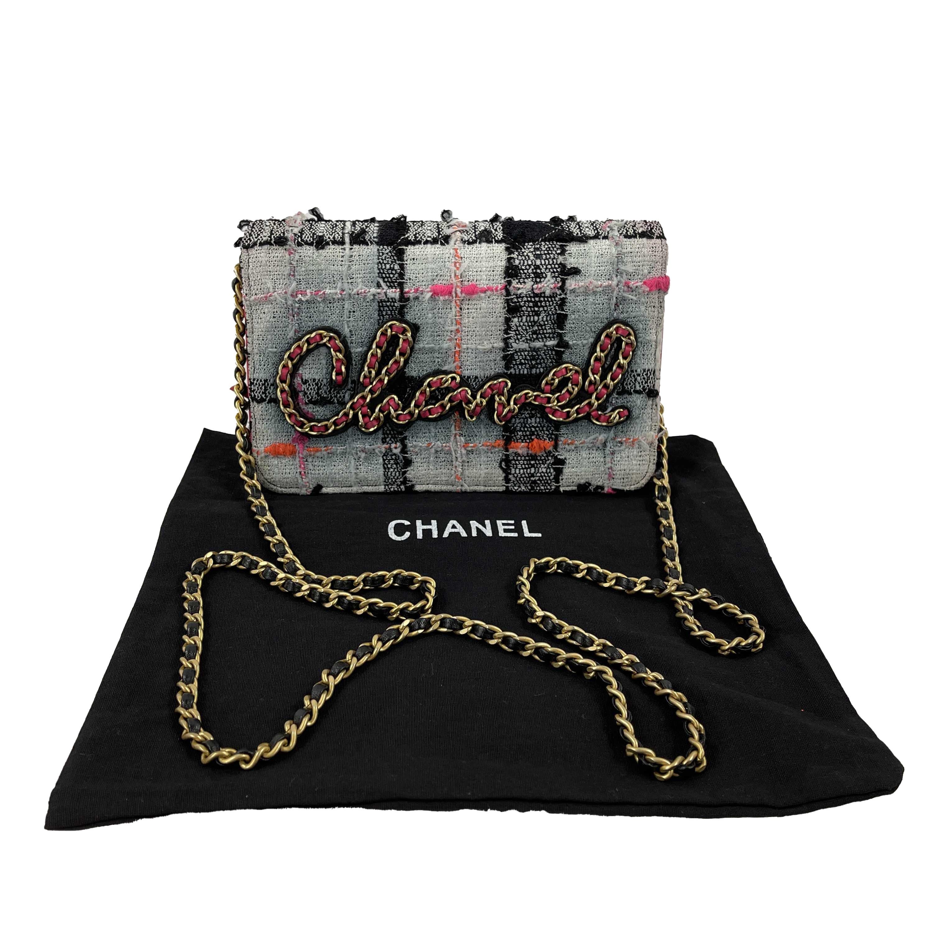 Black 	CHANEL - Tweed Wallet on Chain - Multicolor 'CHANEL' Crossbody