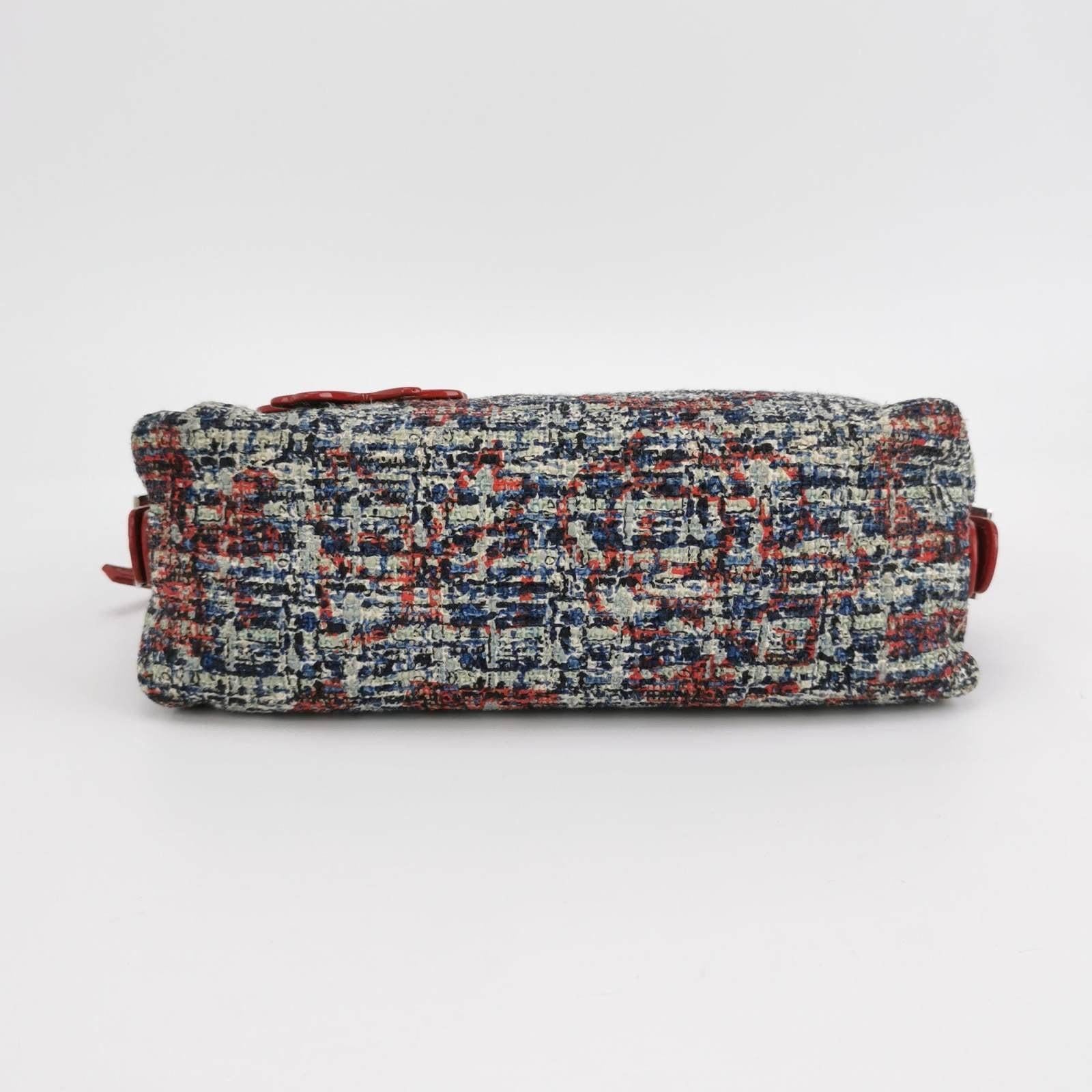 Women's Chanel Tweed with Red Clover Charm Shoulder Bag For Sale