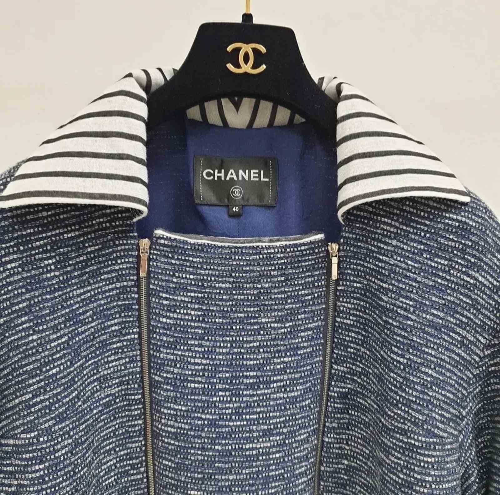 Chanel Tweed Zipper Coat  For Sale 1