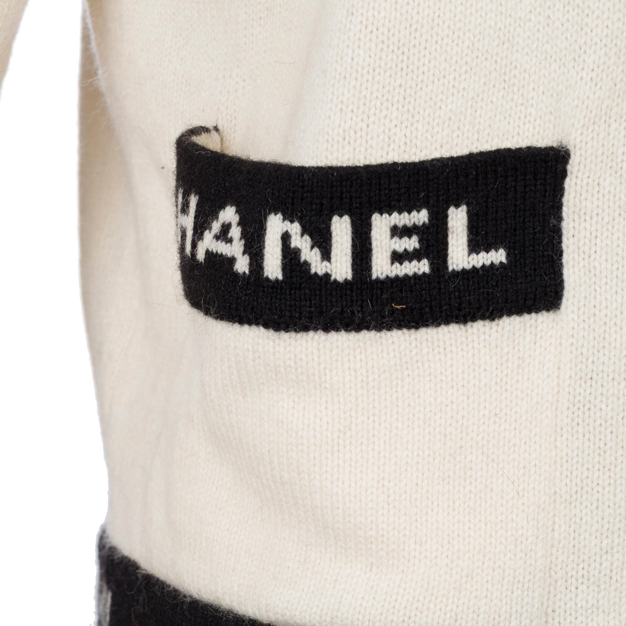Chanel twinset in creme cashmere, size 36 7