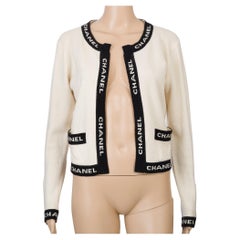 Chanel twinset in creme cashmere, size 36