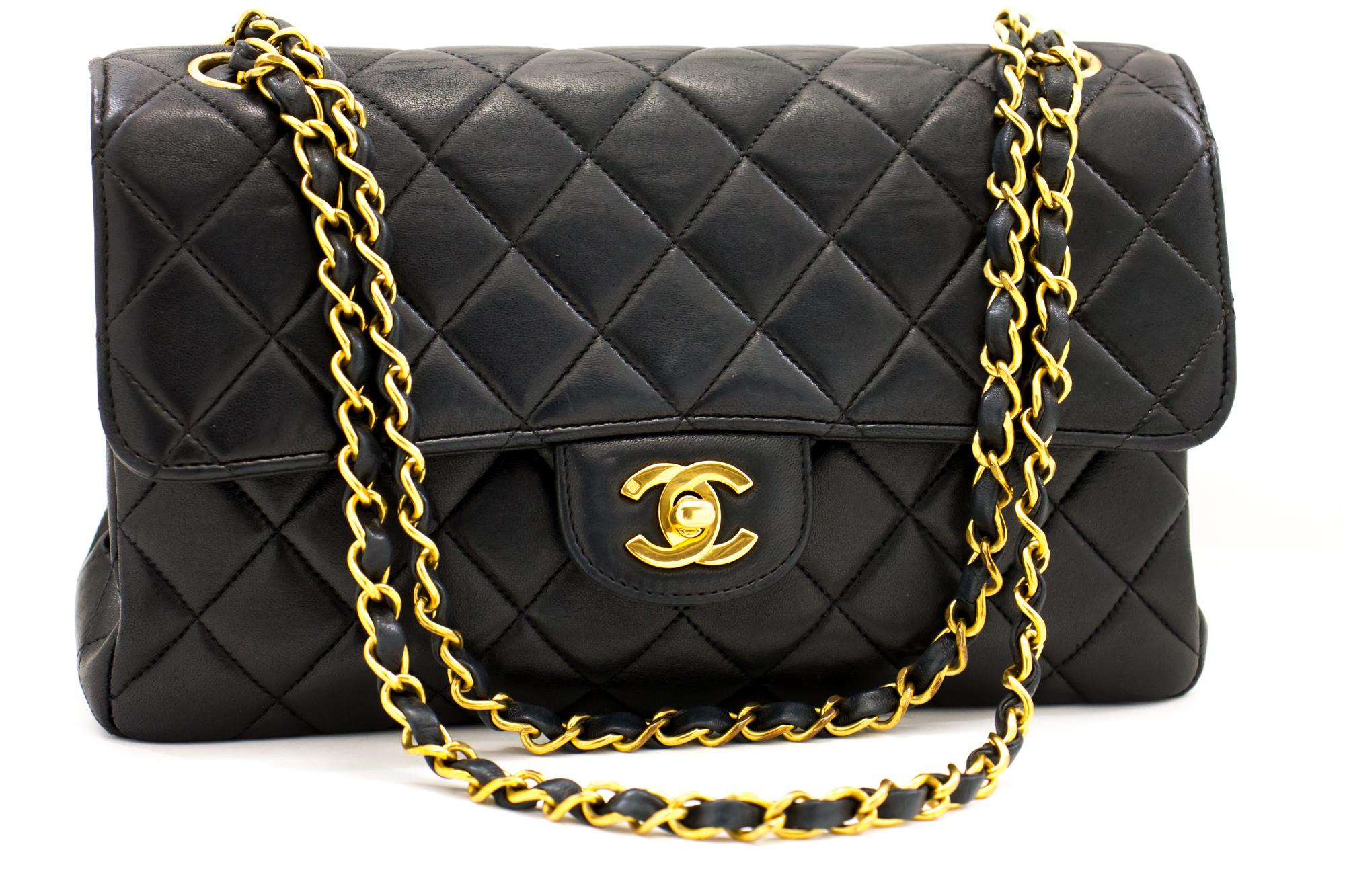 An authentic CHANEL Two Face Double Sided Flap Chain Shoulder Bag Black Quilted. The color is Black. The outside material is Leather. The pattern is Solid. This item is Vintage / Classic. The year of manufacture would be 1994-1996.
Conditions &
