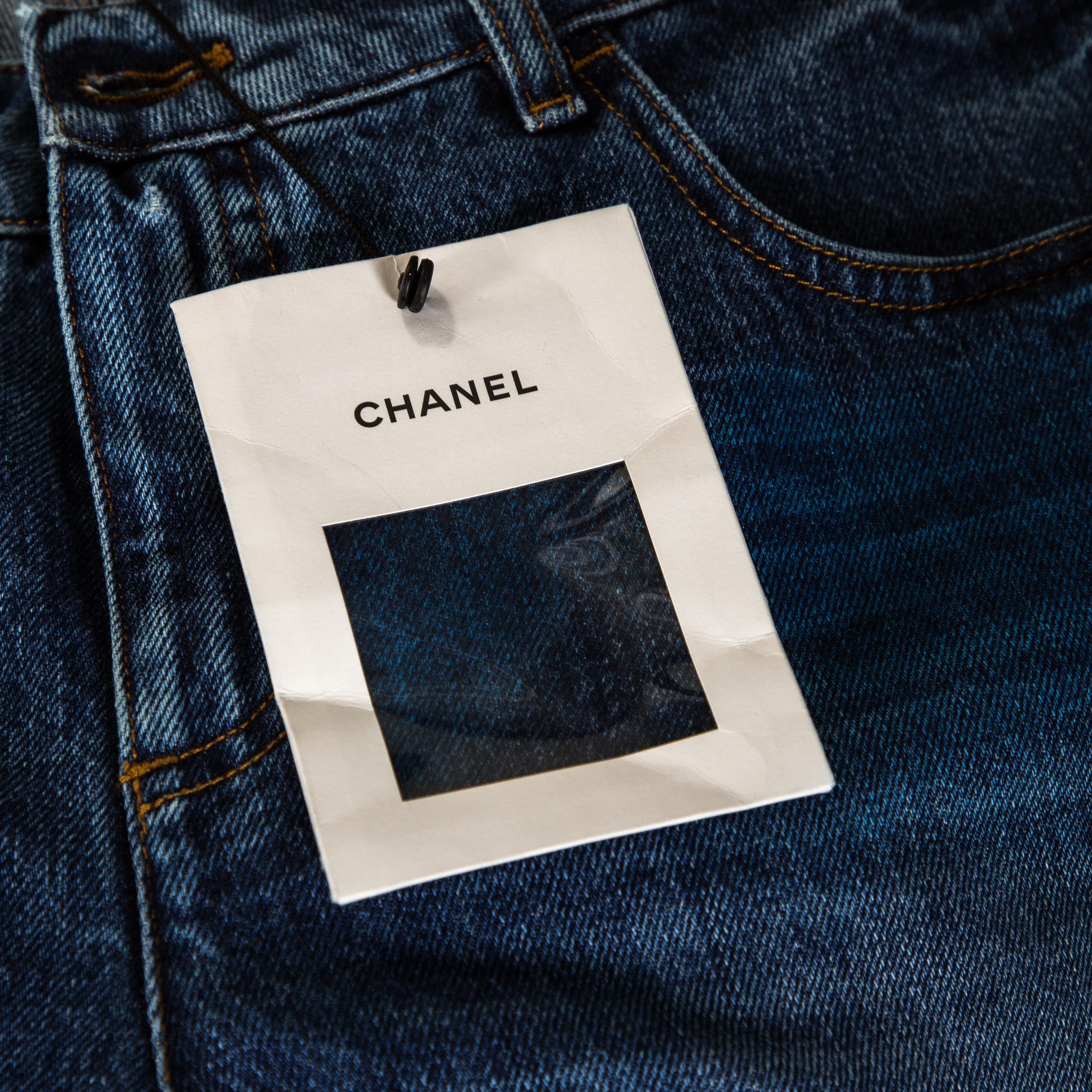 Chanel Two Tone Denim Mid Rise Jeans L In New Condition In Dubai, Al Qouz 2