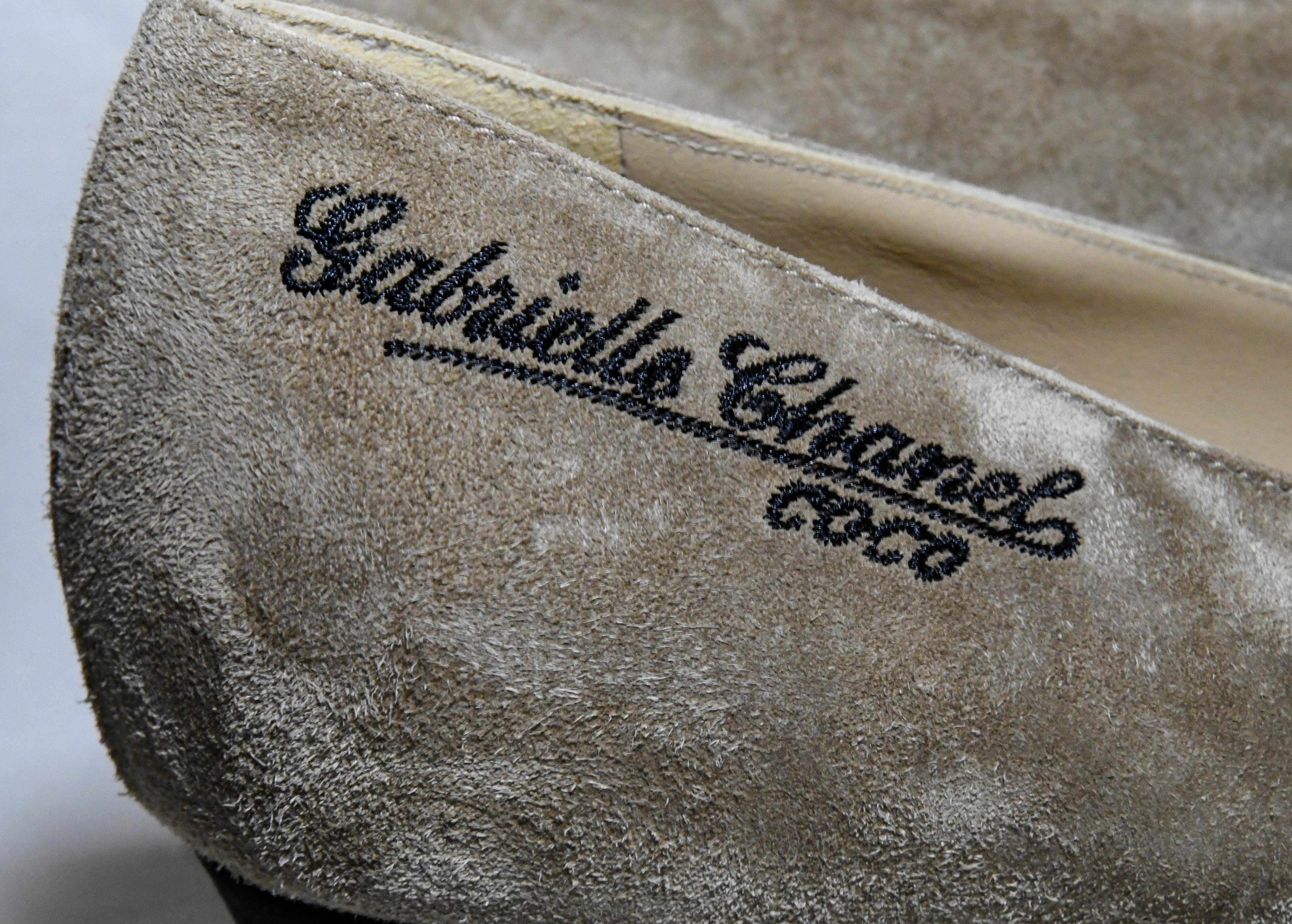 Chanel Two Tone Grey and Black Pointed Toe Pumps In Excellent Condition In Palm Beach, FL
