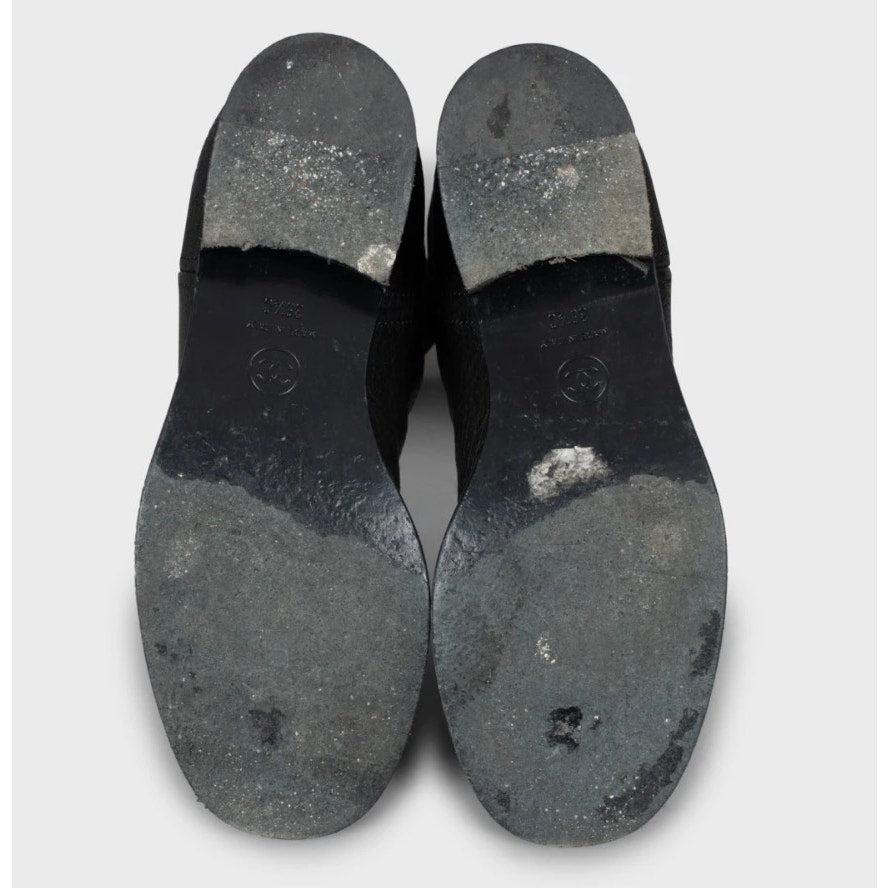 Stivali in pelle bicolore Chanel - Nero e Beige - misura 36,5 in vendita 1