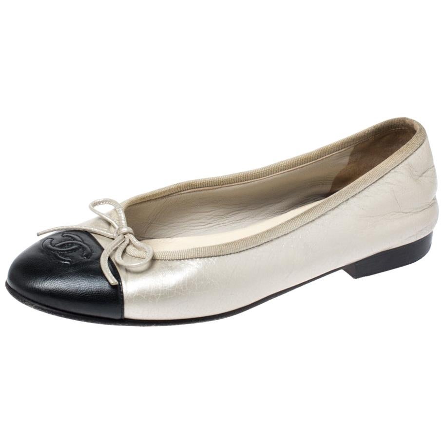 Chanel Two-Tone Leather Bow CC Cap Toe Ballet Flats Size 36.5