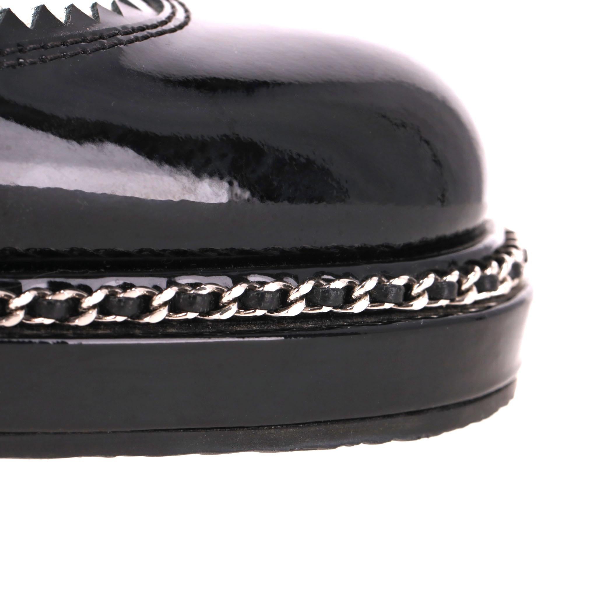 Chanel Two-Tone Patent Leather Chain & Logo Detail Oxford Brogues For Sale 2