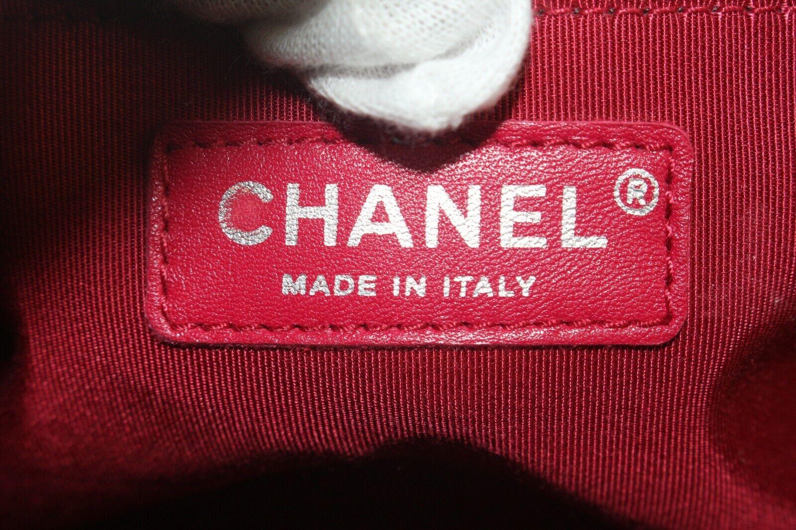 Chanel Two-Tone Quilted Black x Blue Leather Gabrielle 2way Tote 6CK103K Pour femmes en vente