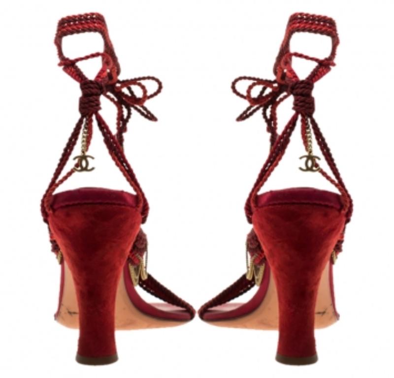 Chanel Two Tone Rope Metal Chain Embellished CC Tie Up Sandals Size 41 In Fair Condition In Dubai, Al Qouz 2
