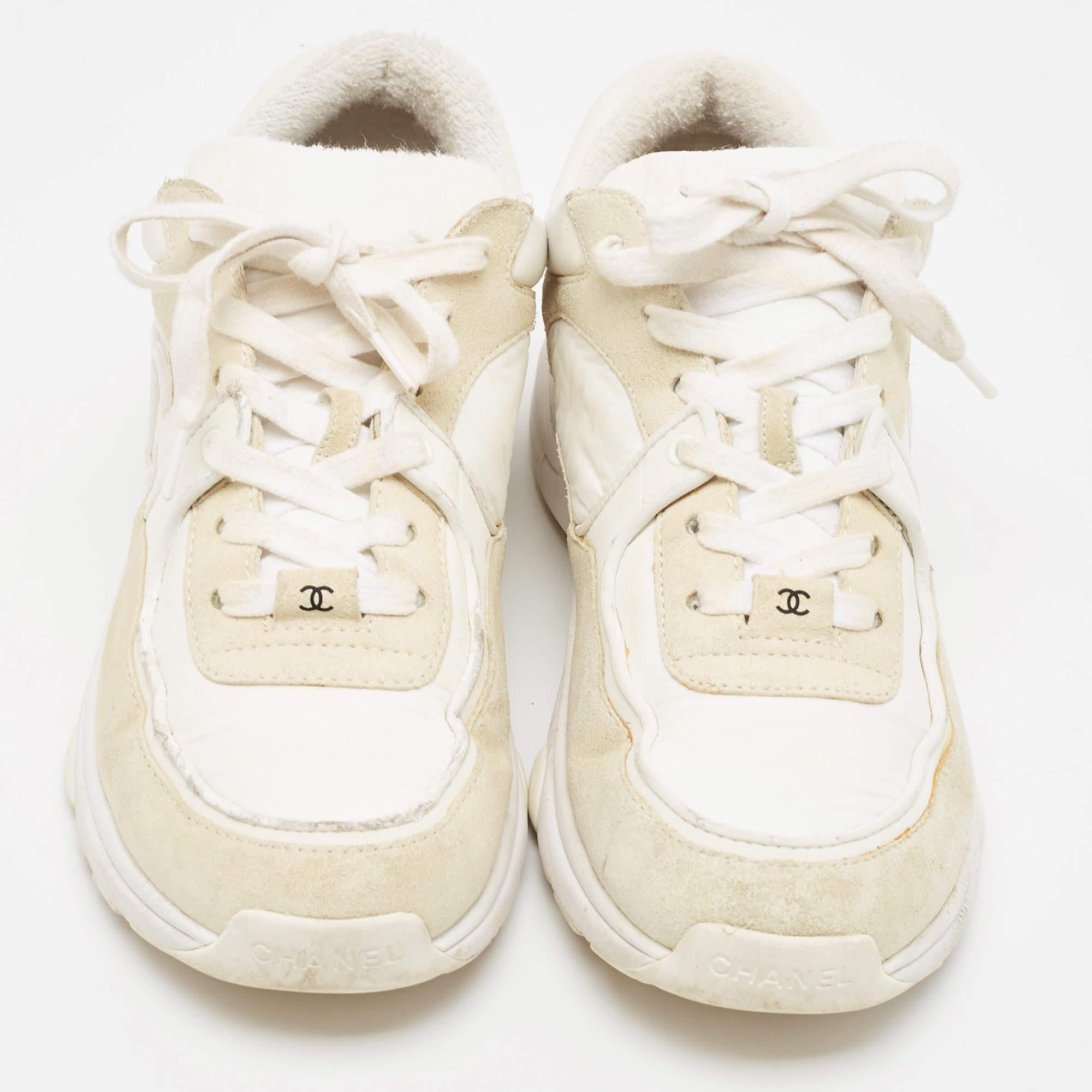 Designed into a chunky size, these Chanel sneakers are not just stylish in appeal but also comfortable to wear. Crafted from quality materials, they are designed with CC logos on the sides. Finished off with laces on the vamps, these kicks still top