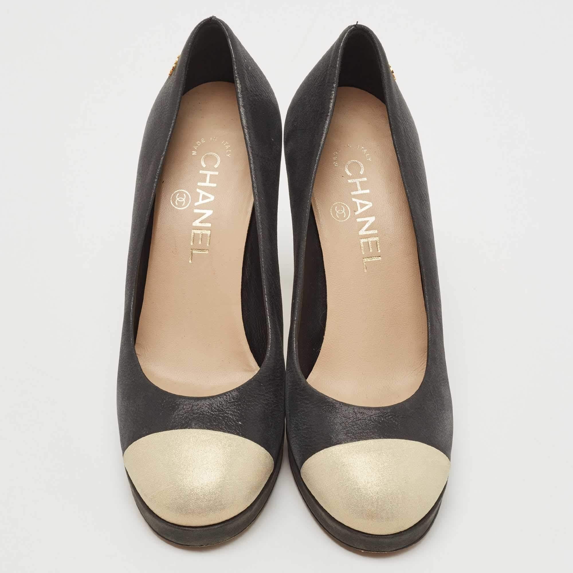 Chanel Black Patent Leather Open Toe Gold Logo Heel Pumps 39 at 1stDibs