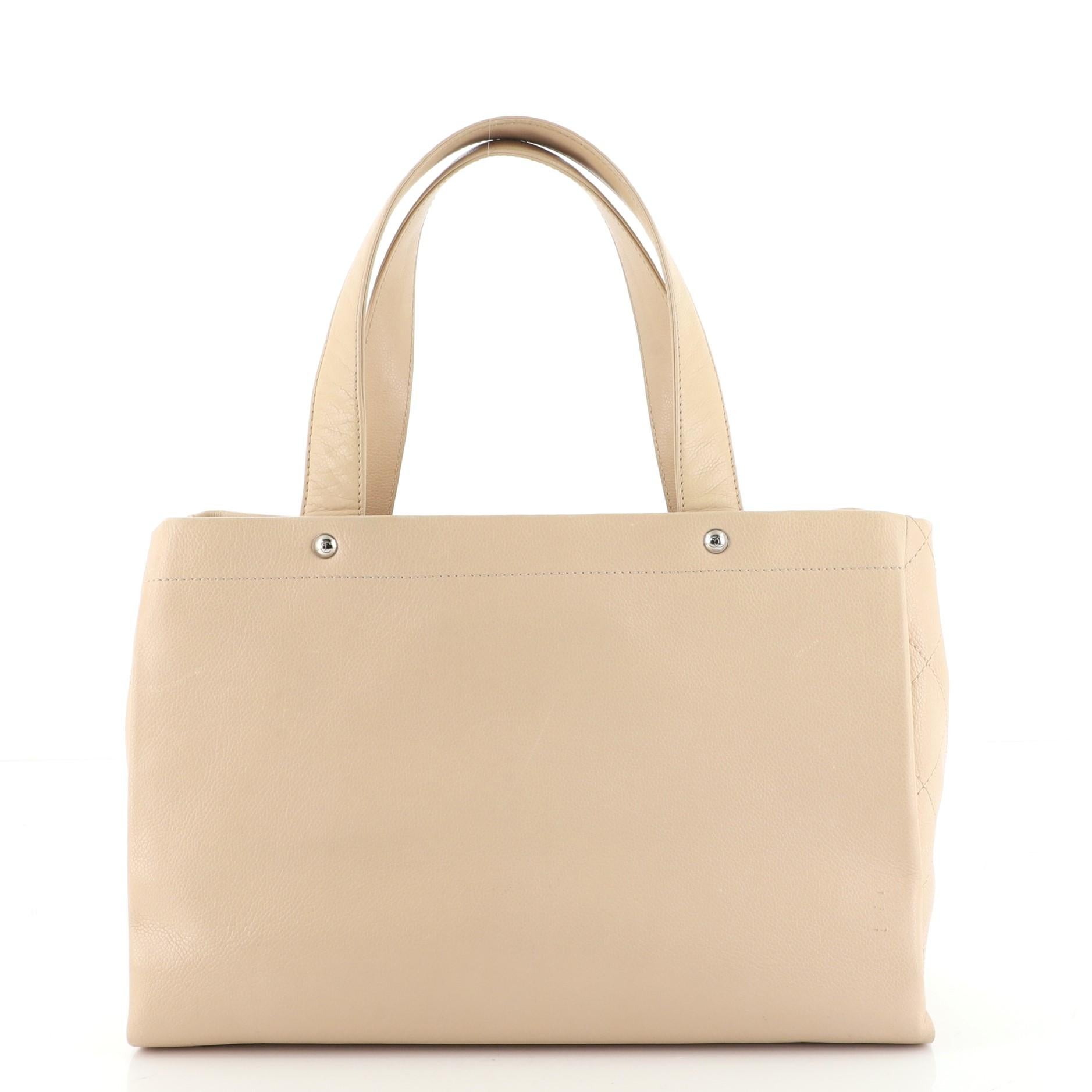 Chanel Ultimate Executive Tote Caviar Large In Fair Condition In NY, NY
