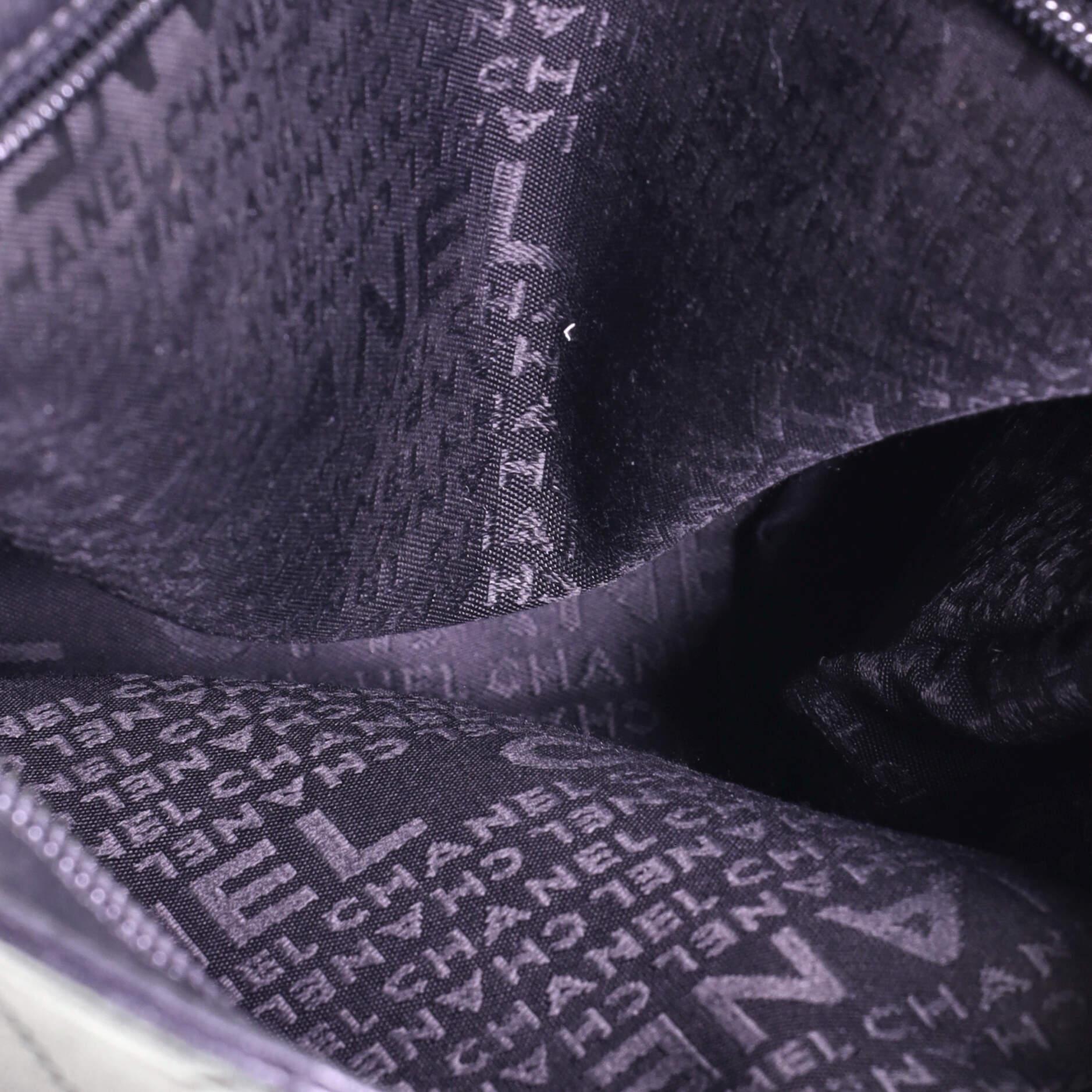 Chanel Ultimate Soft Hobo Gestepptes Leder Medium für Damen oder Herren