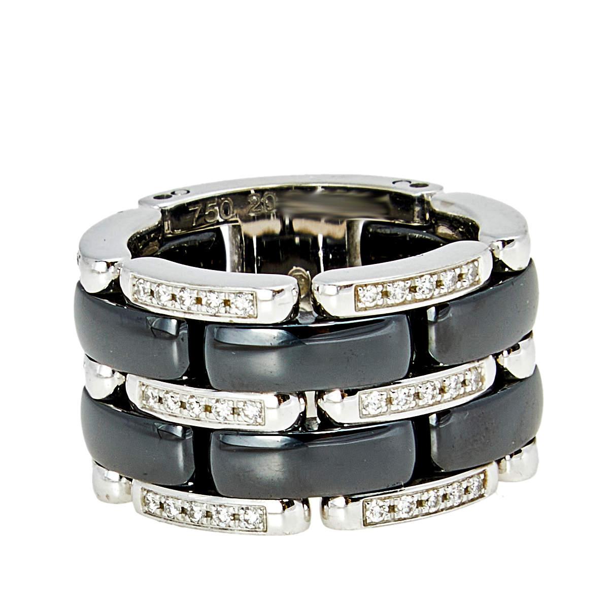 Part of the Ultra collection, this wide Chanel ring will make a bold statement. Made from 18k white gold, its chain-like design combines black ceramic and diamonds to create a monochrome shine. This ring has an engraved Chanel logo on the back.

