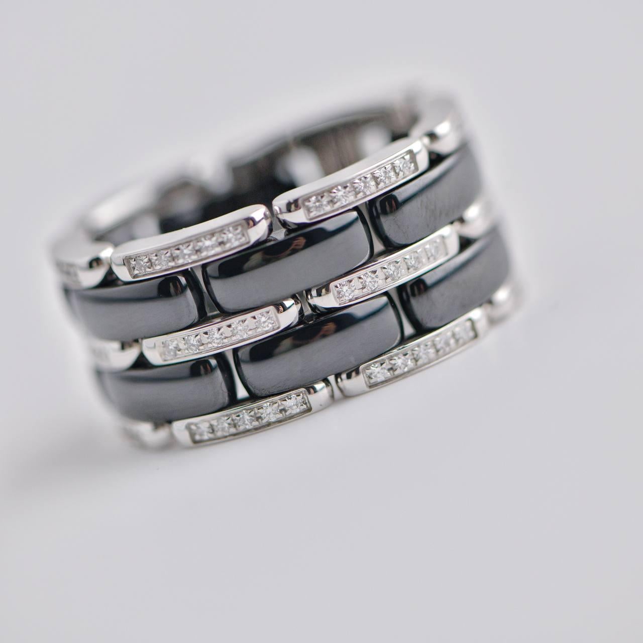 Women's or Men's Chanel Ultra Diamond Black Ceramic White Gold Flex Ring Size 58 For Sale