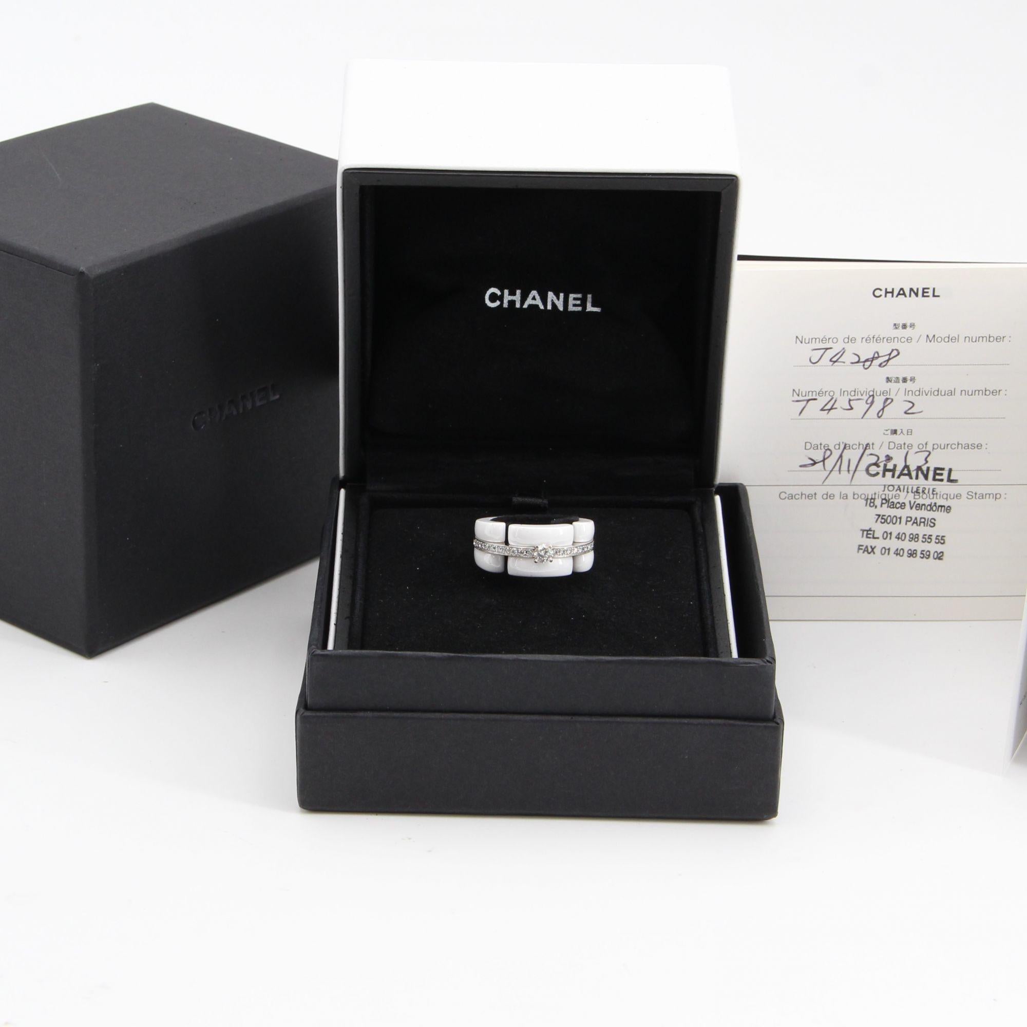 Chanel Ultra Diamonds White Ceramic White Gold Band Ring In Excellent Condition For Sale In Poitiers, FR
