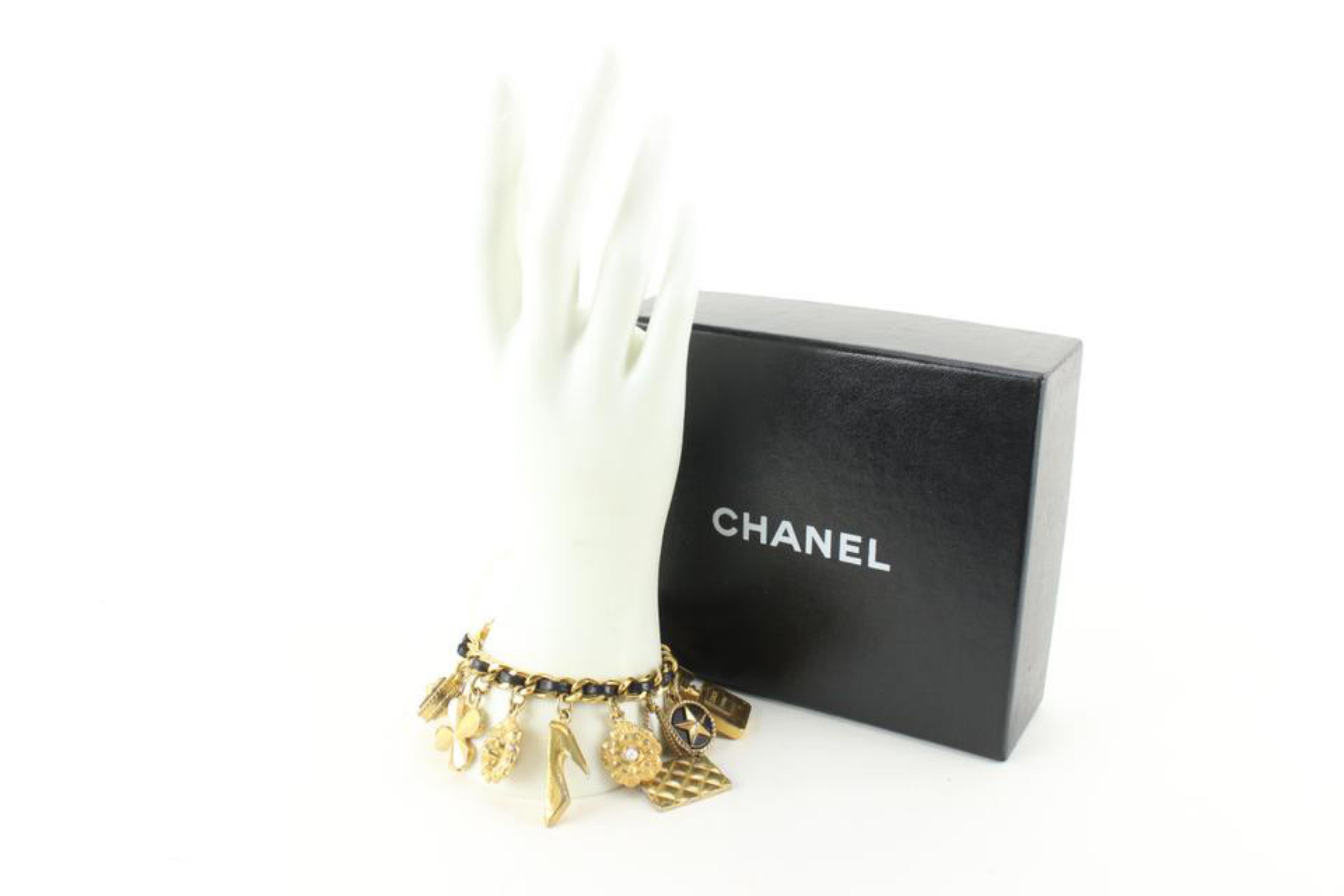 ChanelUltra Rare 95P Charm Bracelet Chain 1ck1024a
Date Code/Serial Number: 95 P
Made In: France
Measurements: Length:  7.5