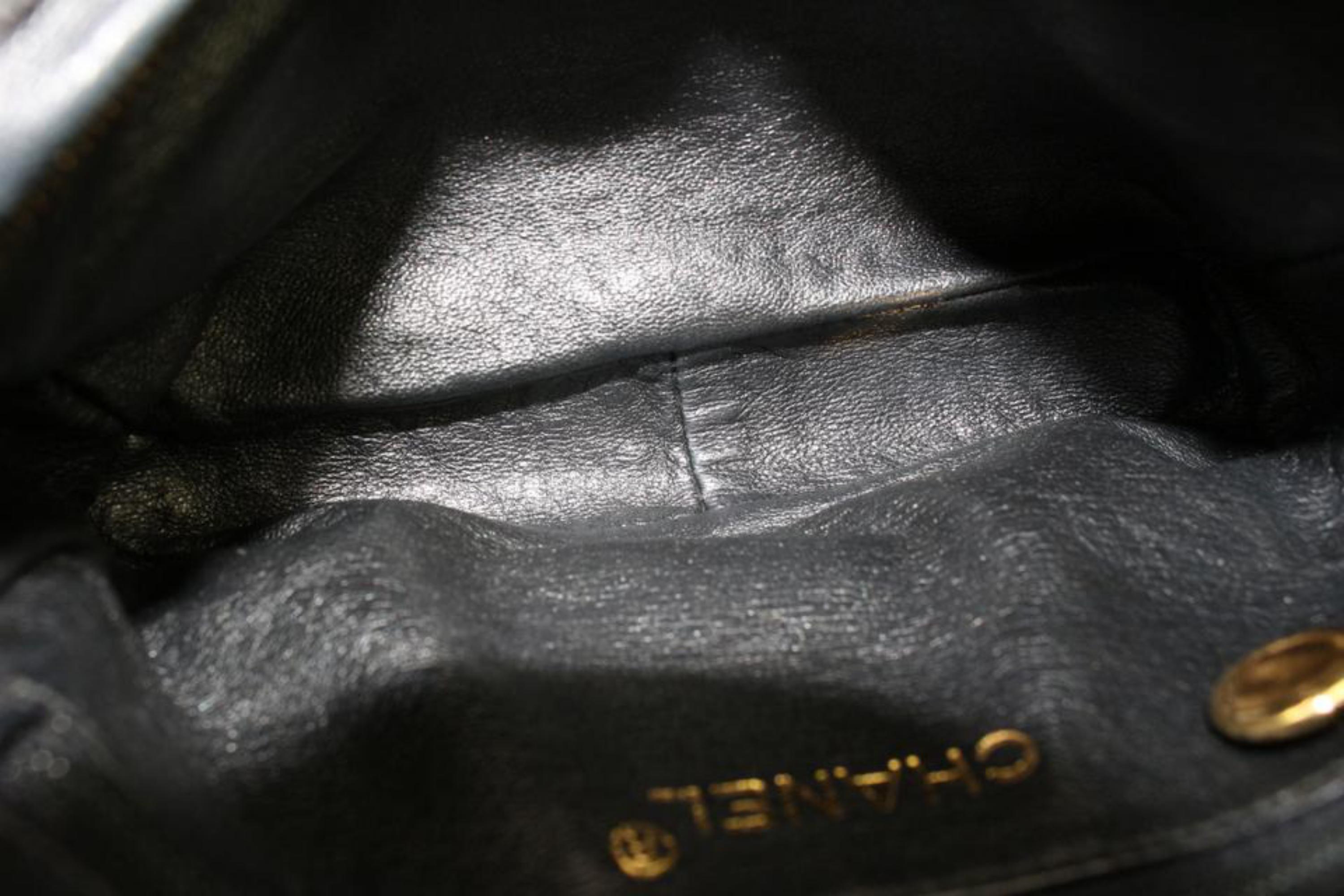 Chanel Ultra Rare Black Woven Gold Charm Camera Bag 57ck32s In condizioni buone in vendita a Dix hills, NY