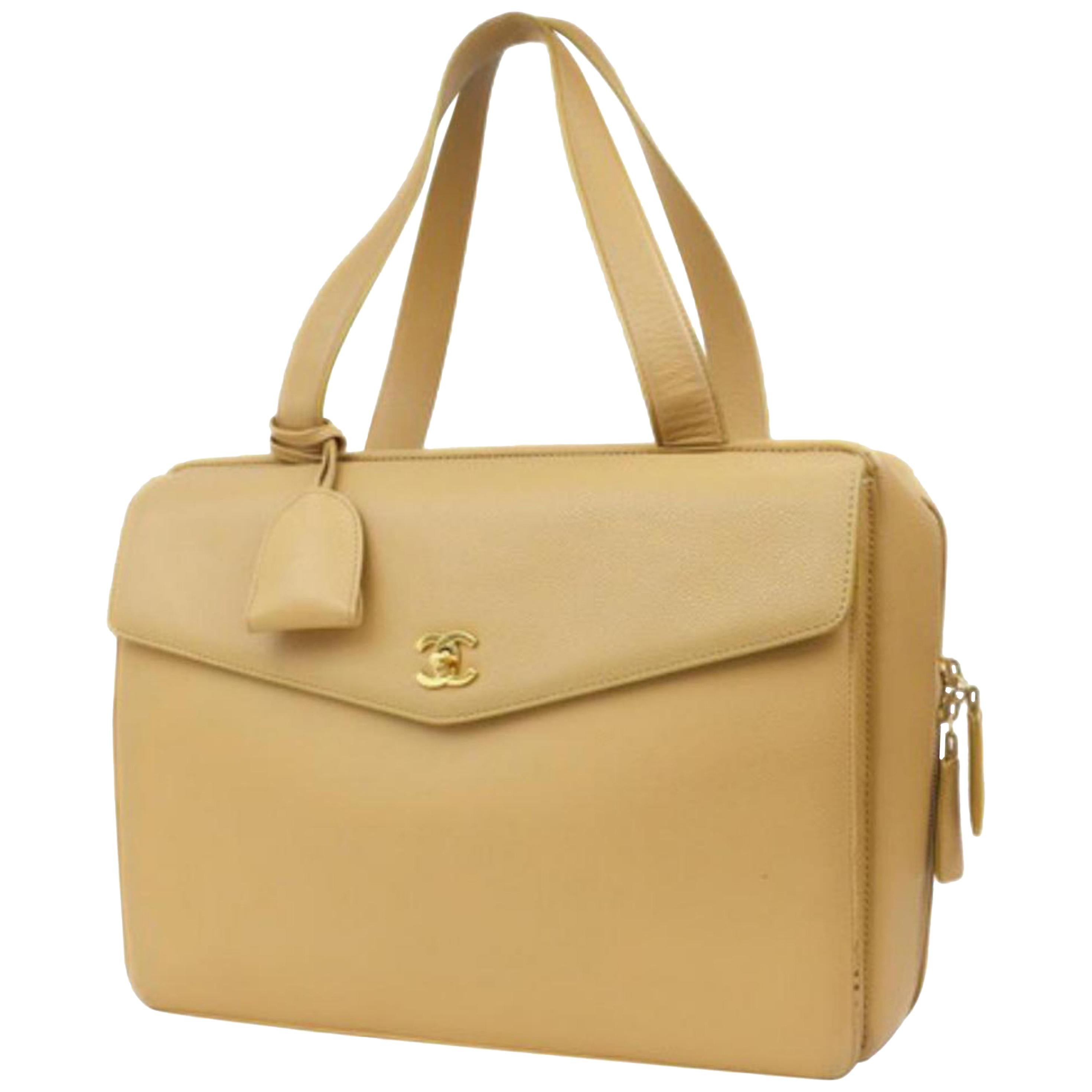 Chanel ( Ultra Rare ) Caviar Cosmetic Vanity Tote 225376 Beige  Shoulder Bag For Sale