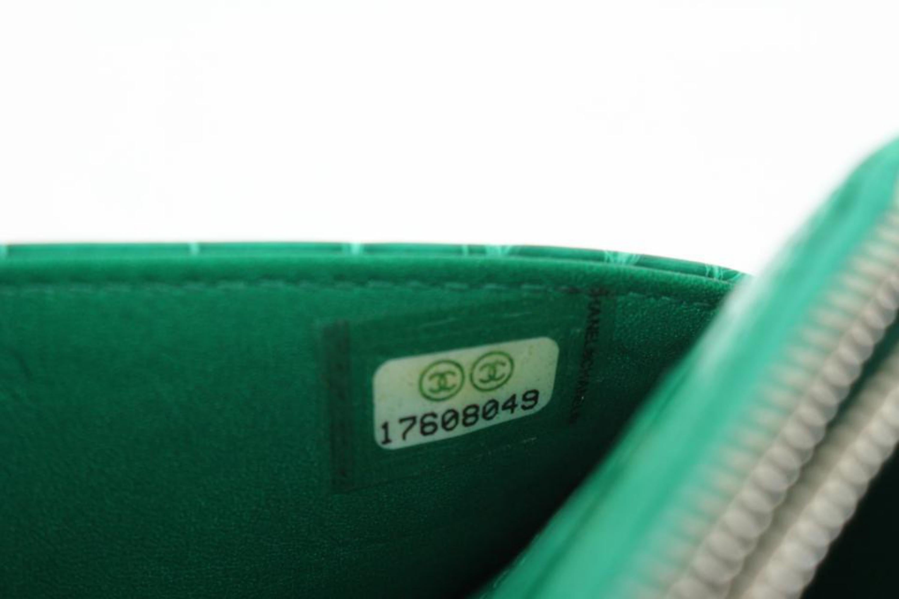 Chanel Ultra Rare Smaragdgrüne Alligator Geldbörse an Kette SHW WOC 46cz414s (Grün) im Angebot