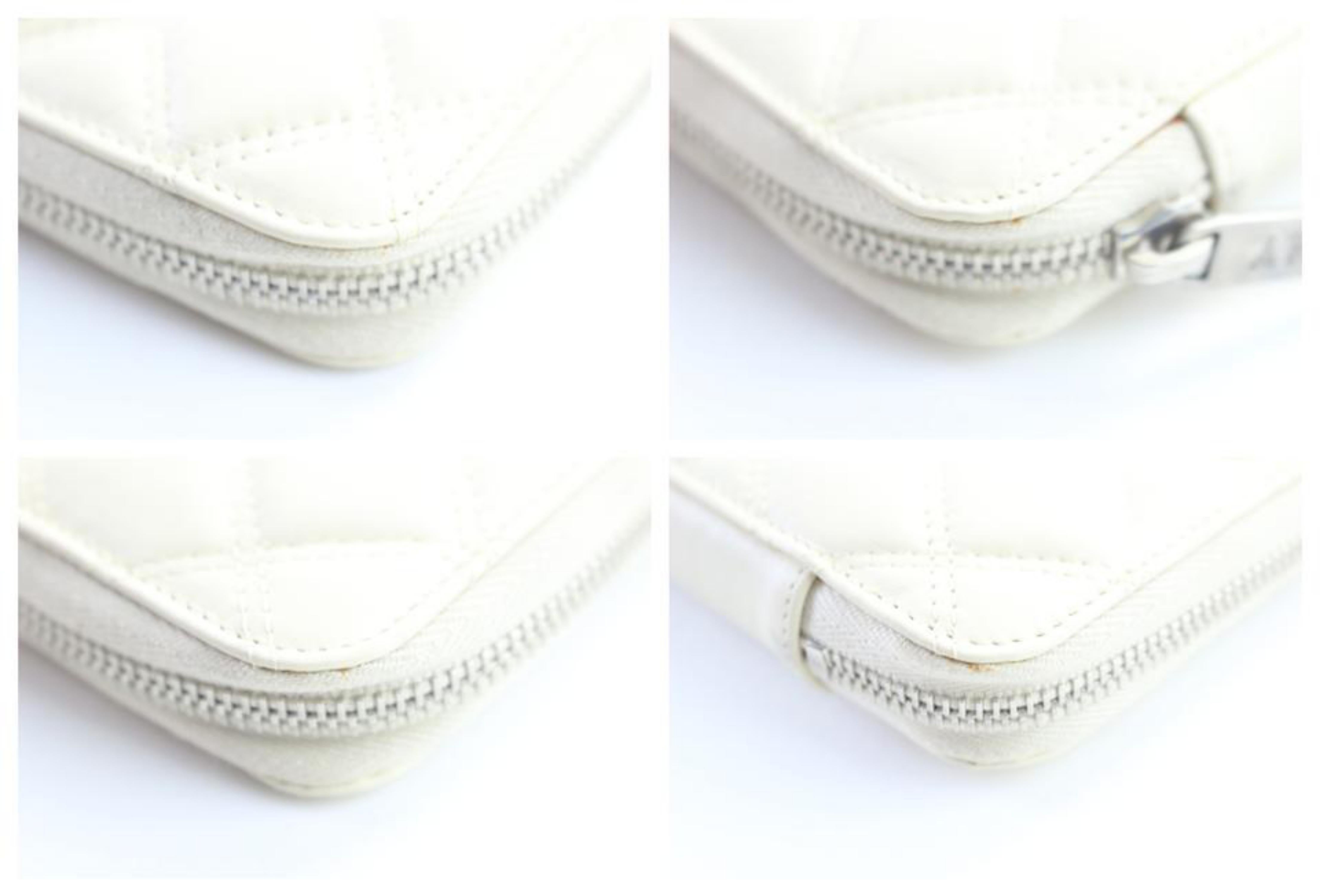 Chanel (Ultra Rare) Pny Zip Case 4cr0522 Cream Quilted Leather Clutch For Sale 3