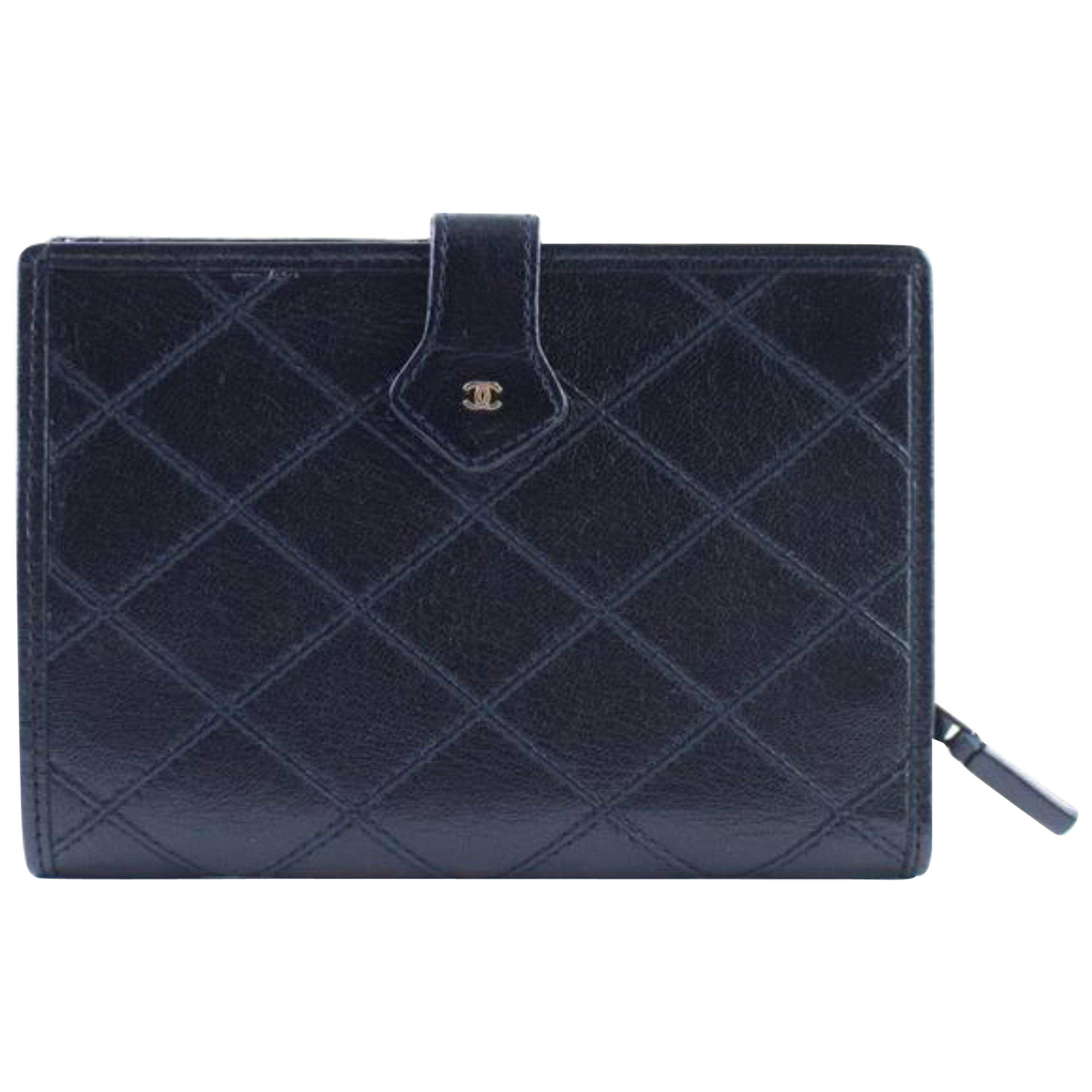 Chanel ( Ultra Rare ) Quilted Bifold Wallet 226431 Black Leather Clutch For Sale