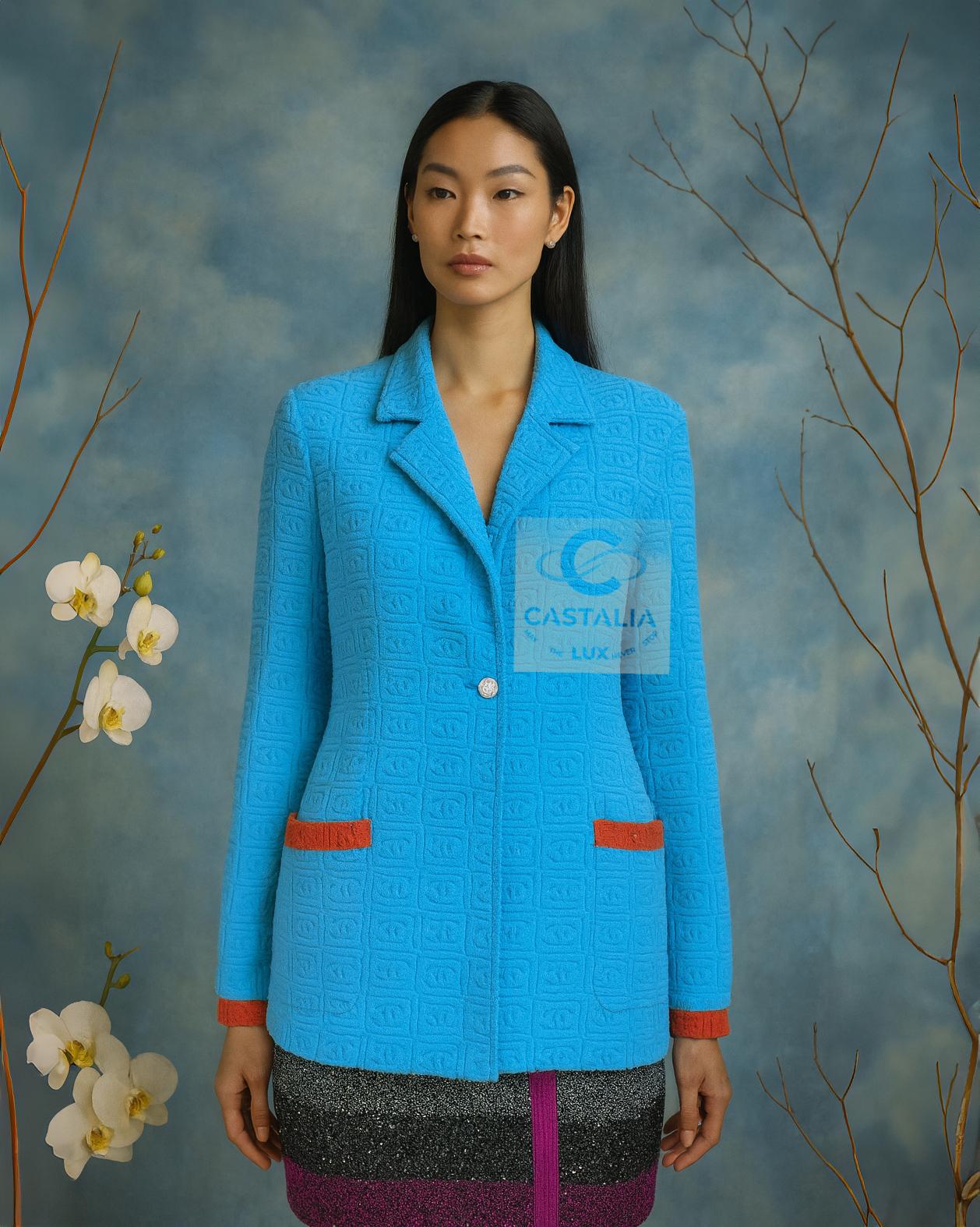 da uomo o donna Chanel Ultra Raro Vintage CC Logo Turchese Giacca Terry 40 FR in vendita