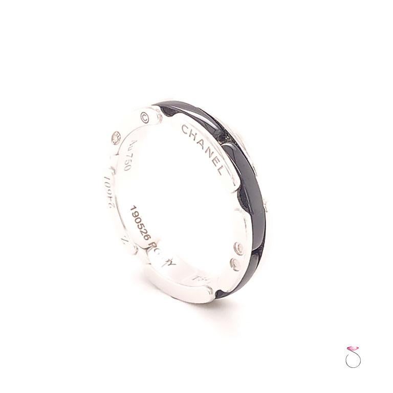 Authentic CHANEL Ultra ring in 18k white gold and black ceramic. This iconic Chanel collection features a link design for a modern everyday use. This ring is beautifully crafted in 18K white gold and black ceramic. The ring has a high polish finish.