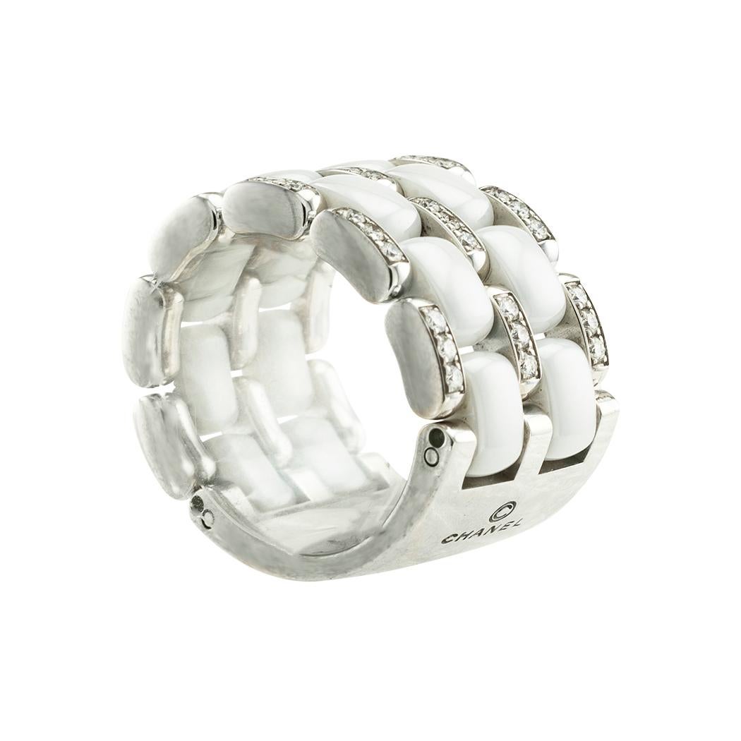 Chanel Ultra Wide White Ceramic Diamond Flex Ring Size 5.25 In Good Condition For Sale In Los Angeles, CA