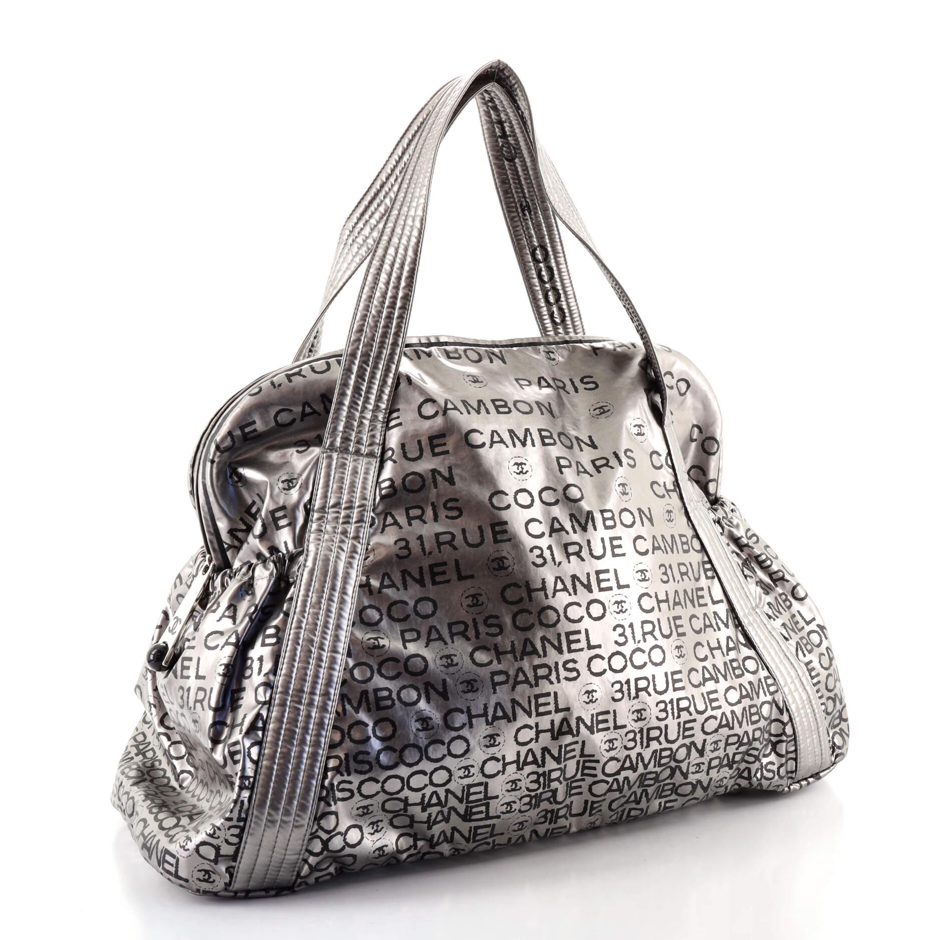 Chanel Unlimited Bowlingtasche Bedrucktes Nylon Groß (Grau)