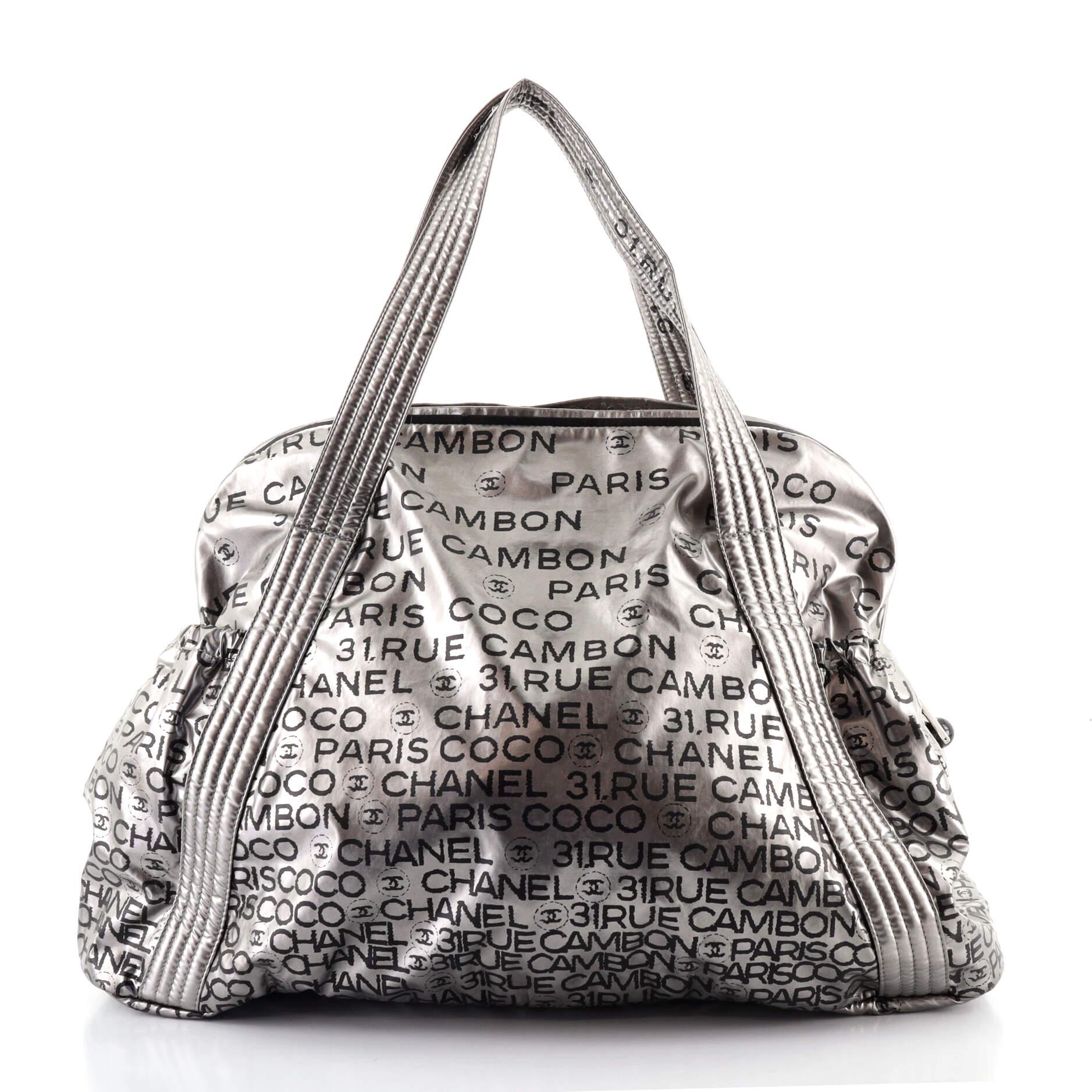 Chanel Unlimited Bowlingtasche Bedrucktes Nylon Groß im Zustand „Gut“ in NY, NY