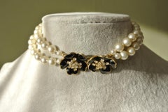 Chanel Unsigned 1950s Gripoix Black Flower Faux Pearl Necklace Choker Earrings