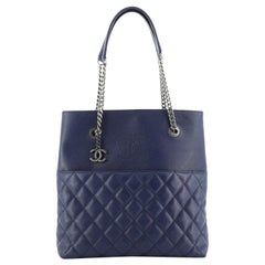  Chanel Urban Delight Chain Tote Quilted Caviar Large
