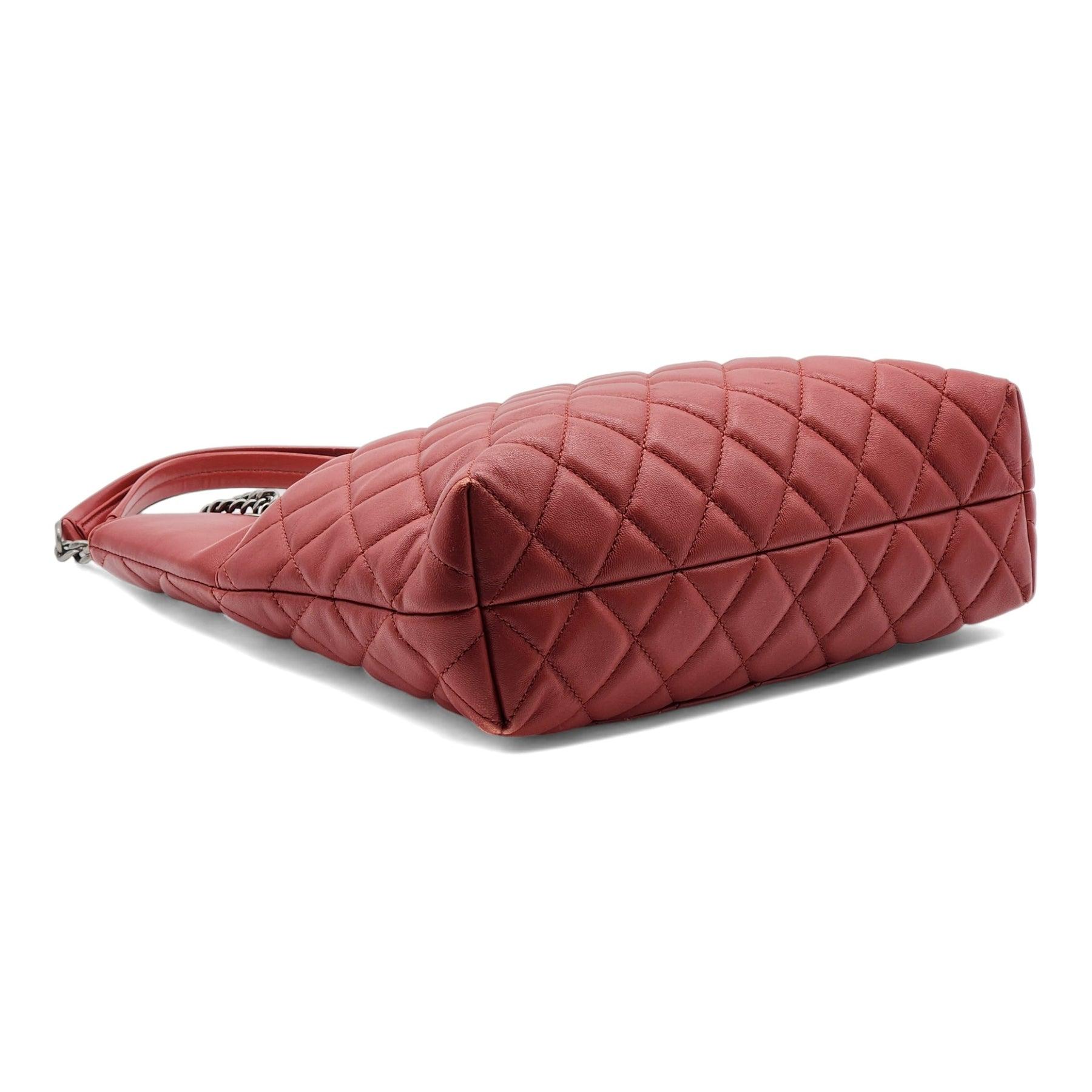 Brown Chanel Urban Delight Quilted Leather Chain Tote in Red For Sale