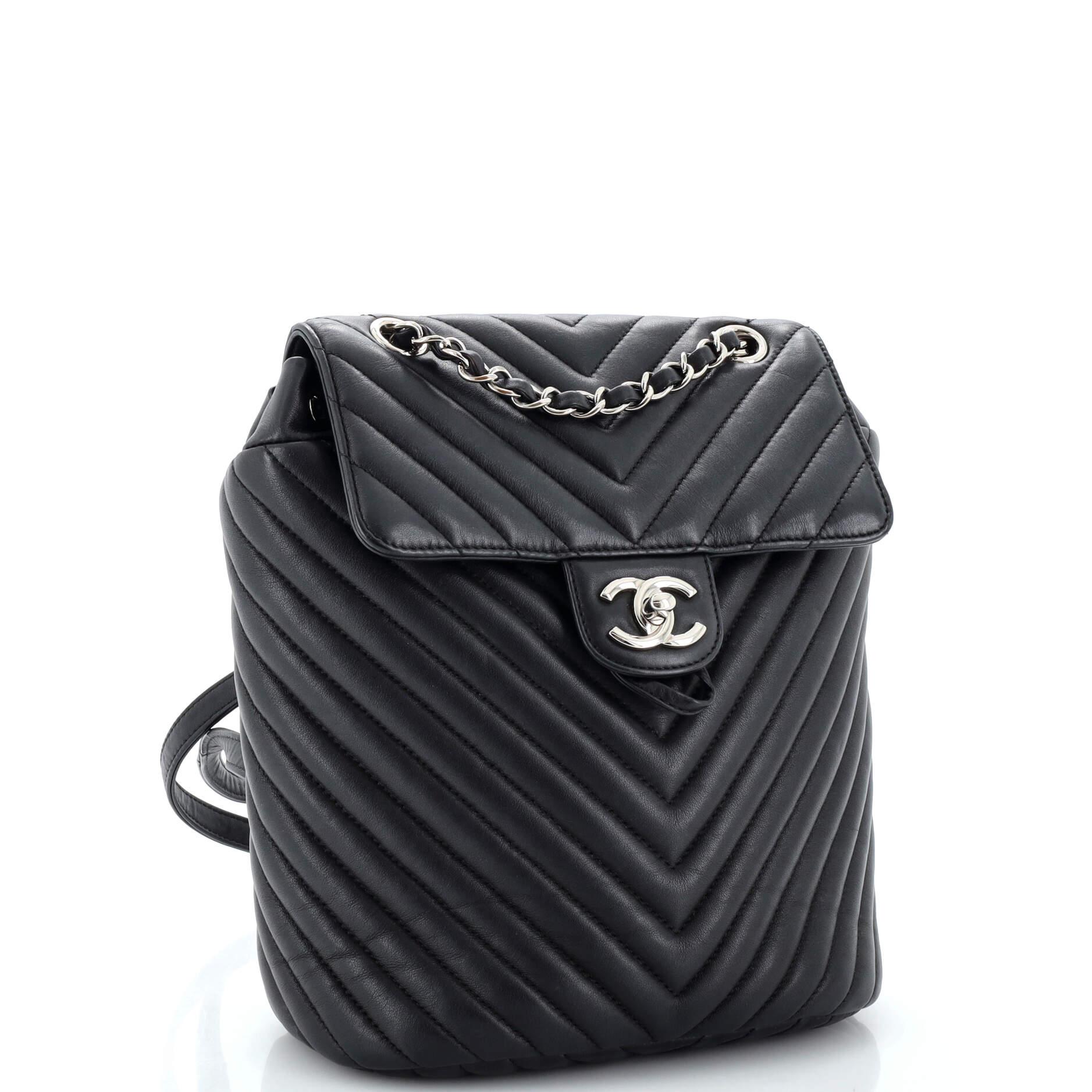Chanel Urban Spirit Backpack Chevron Leather Small In Good Condition For Sale In NY, NY