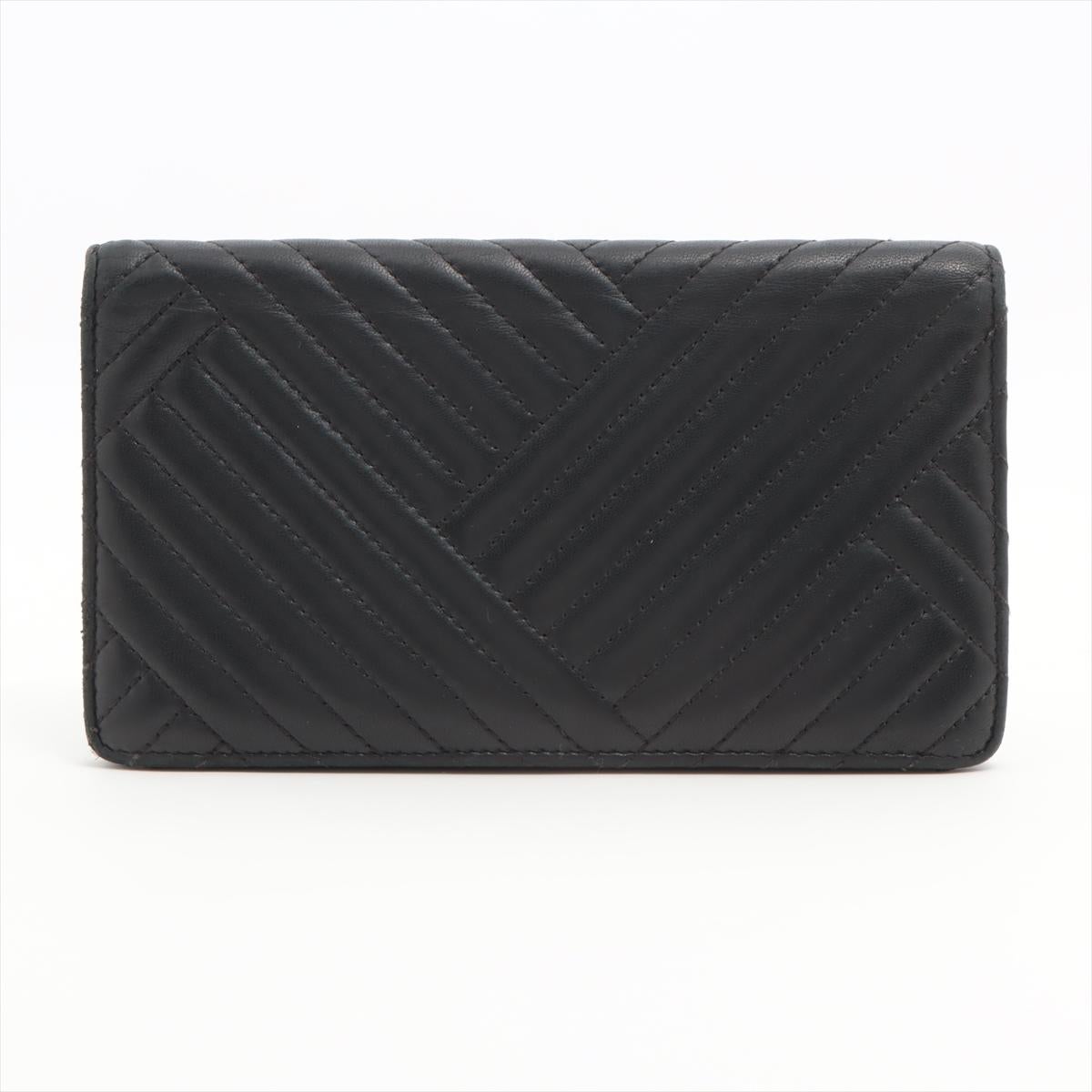 Chanel V Stitch Lambskin Wallet Black In Good Condition In Indianapolis, IN