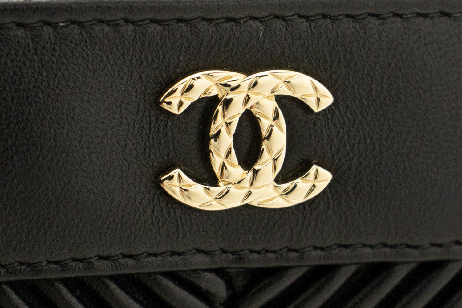 CHANEL V-Stitch Lambskin WOC Wallet On Chain Double Zip Chain Bag For Sale 7