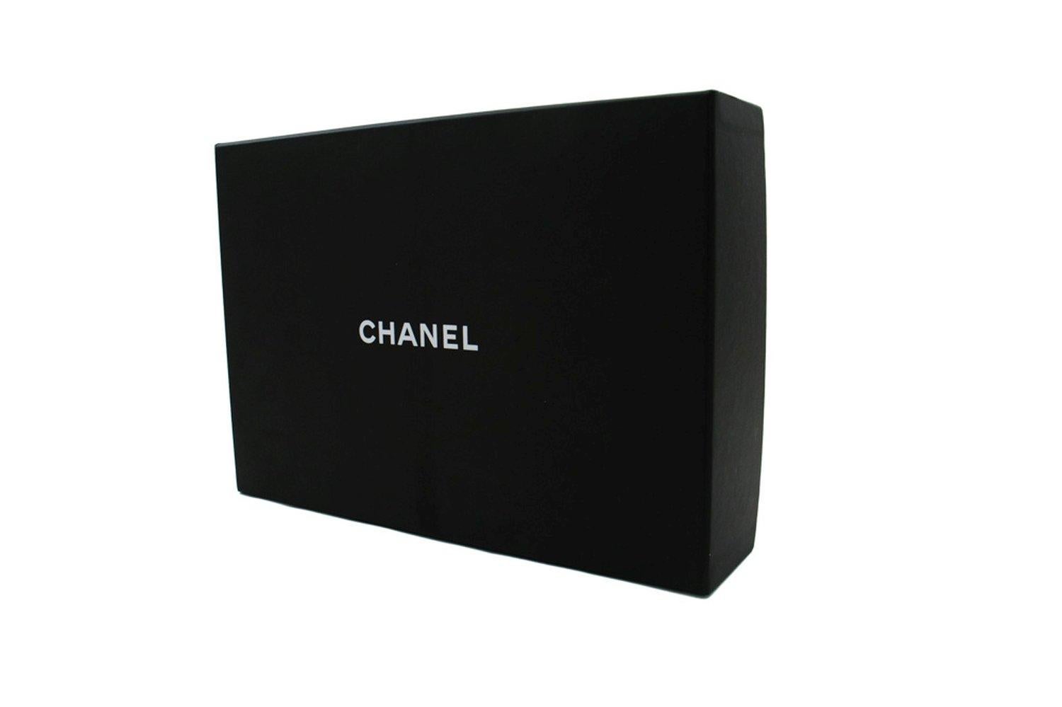 CHANEL V-Stitch Lambskin WOC Wallet On Chain Double Zip Chain Bag For Sale 12