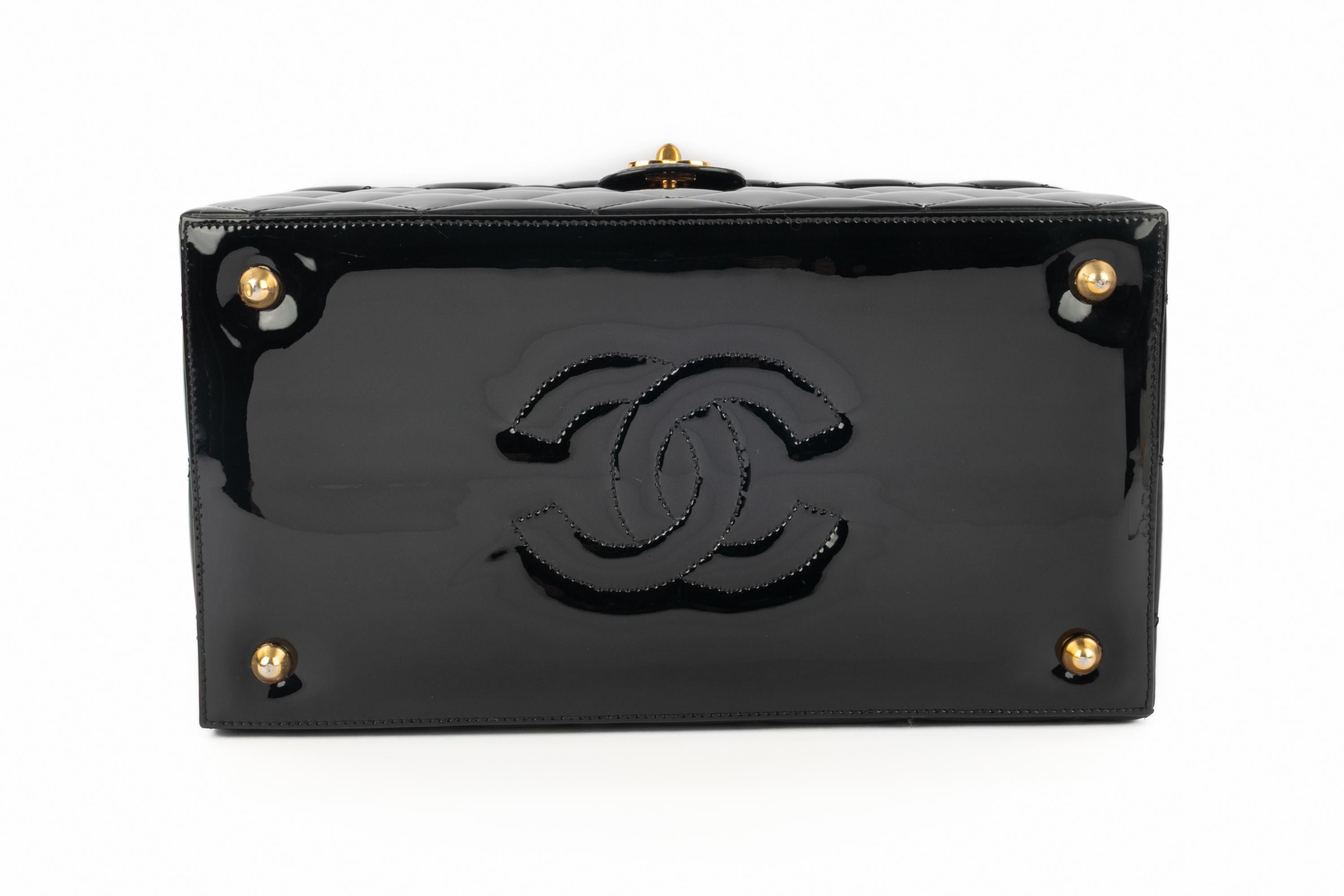 Sac de toilette Chanel en vente 2