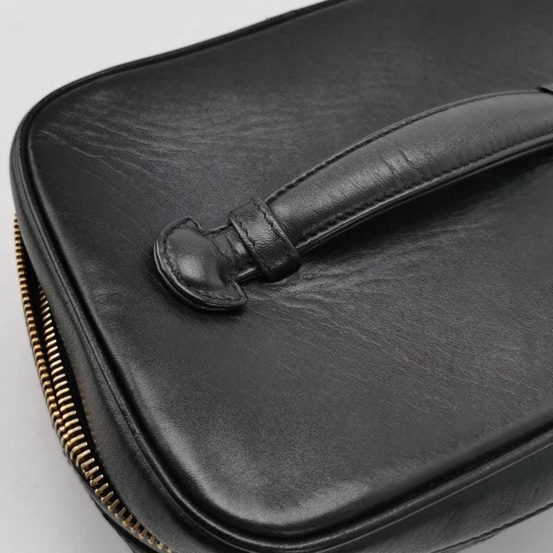 Chanel Vanity Case 1991-1994 Calfksin Leather Black Zip Opening Makeup Bag For Sale 6