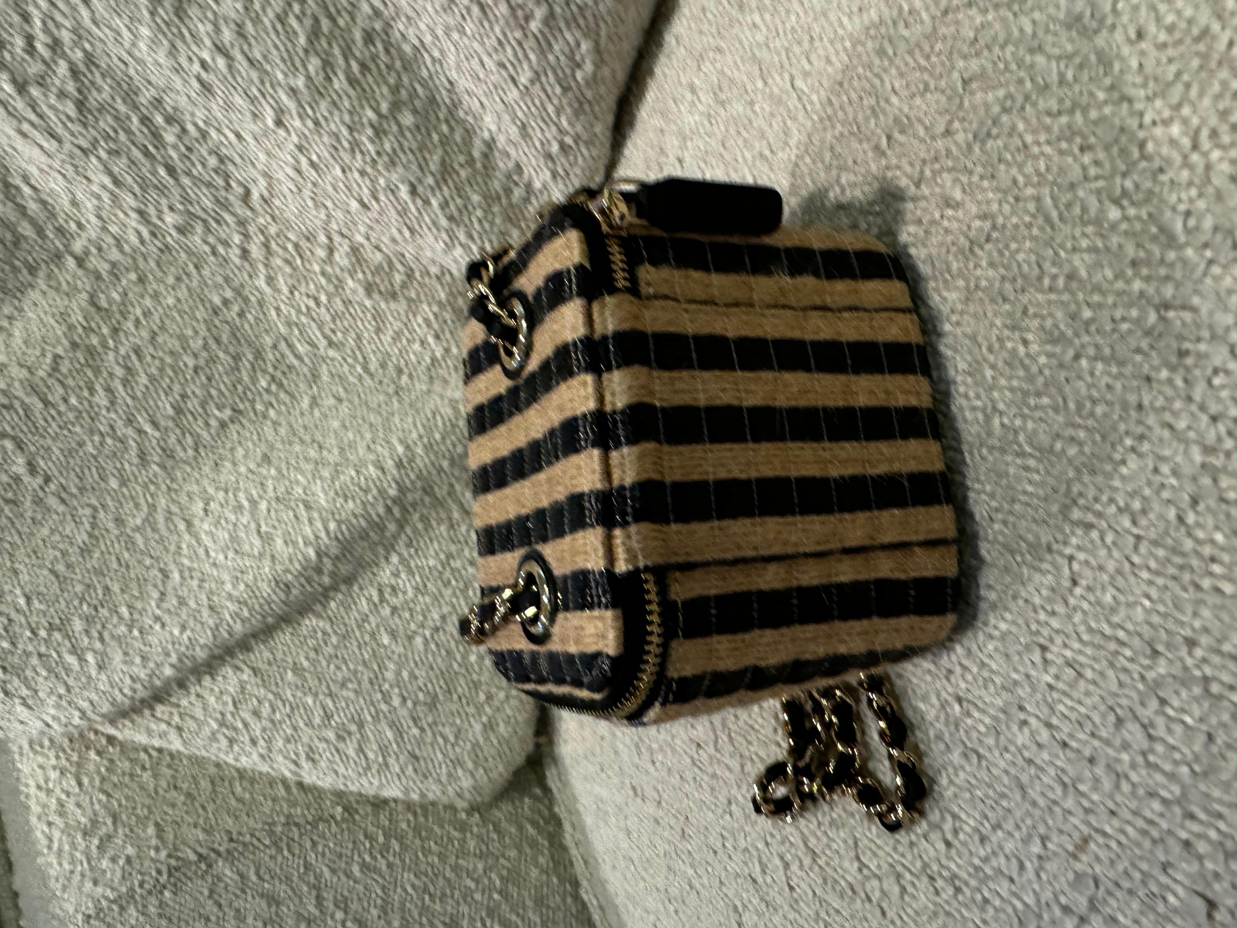 Women's or Men's Chanel vanity case raffia bag  For Sale