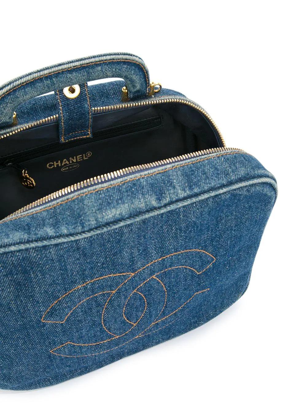 Chanel Vanity Case Rare Vintage Blue Mini Crossbody Black Denim Shoulder Bag en vente 4