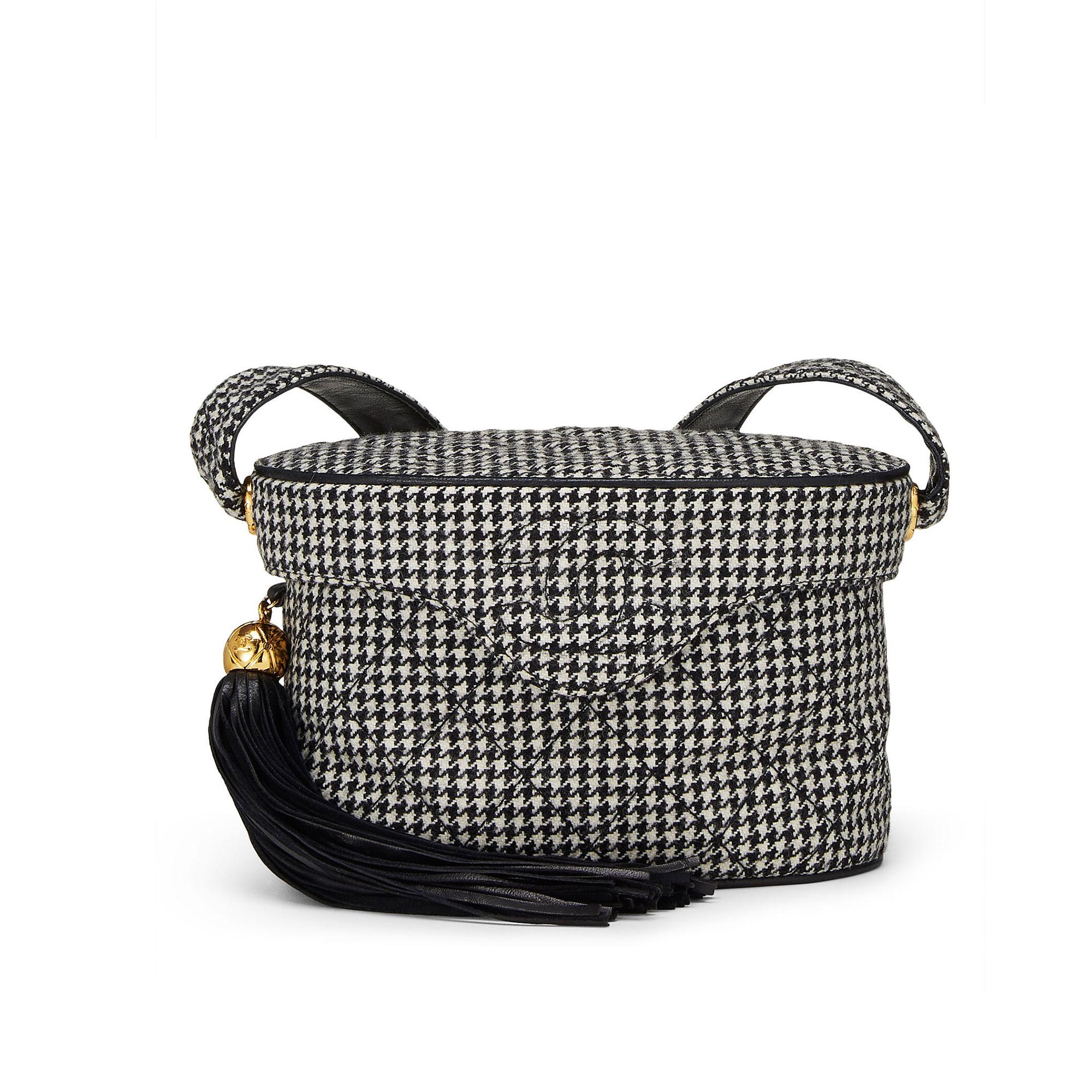 Chanel Vanity Case Bolso de lana muy pata de gallo Negro Blanco en venta 7