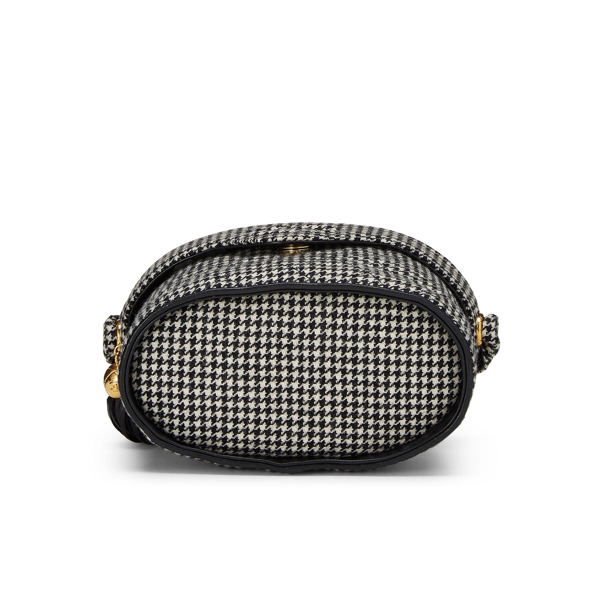 Chanel Vanity Case Bolso de lana muy pata de gallo Negro Blanco en venta 11